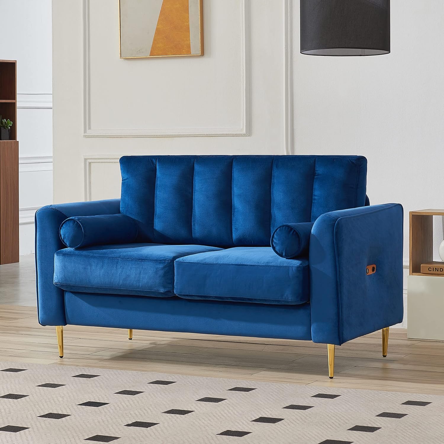 MASTI Sofá biplaza de terciopelo azul de 59 pulgadas para espacios pequeños, muebles modernos con patas doradas y dos almohadas de cojín adecuado
