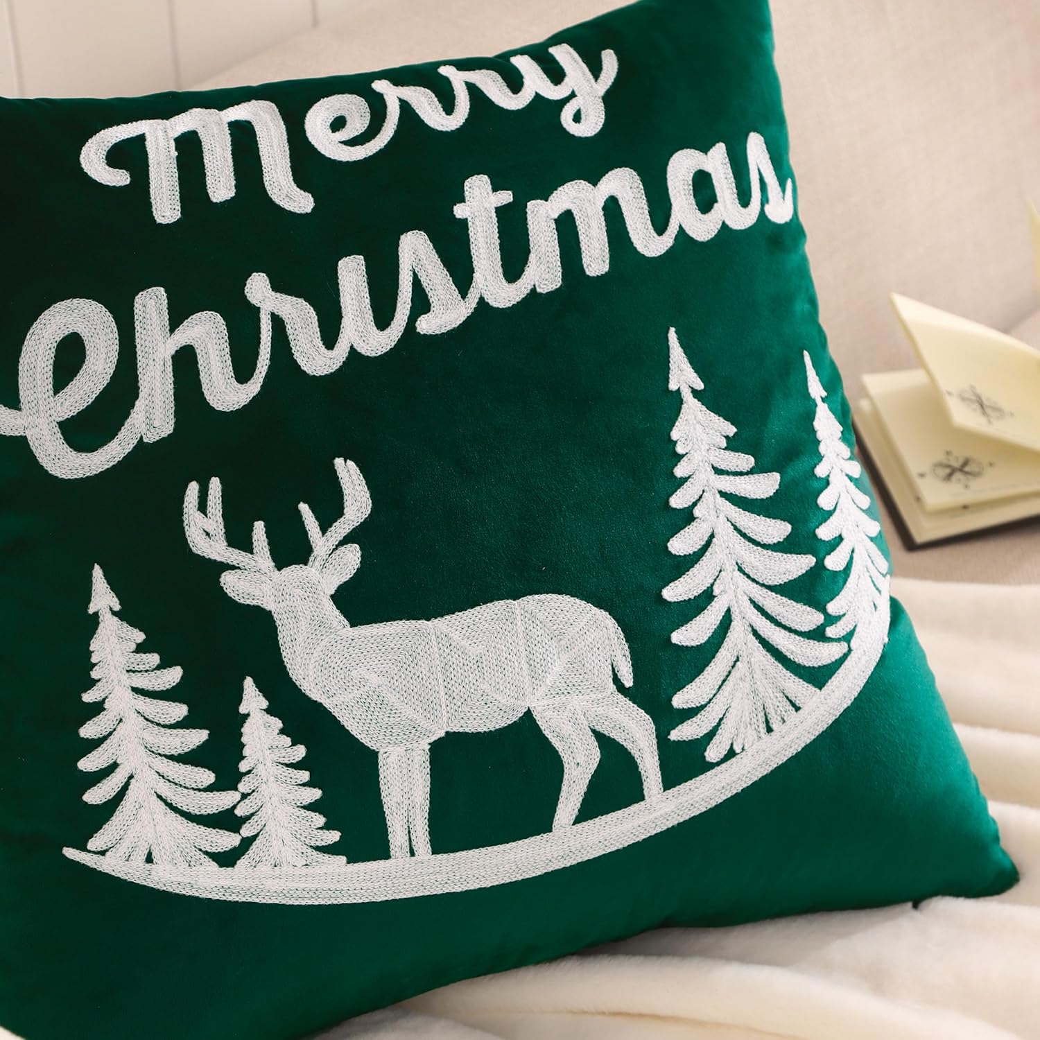 Tosleo Juego de 2 fundas de almohada de Navidad de 18 x 18 pulgadas, diseño de ciervo de Navidad color verde, decoración de Navidad, decoración roja