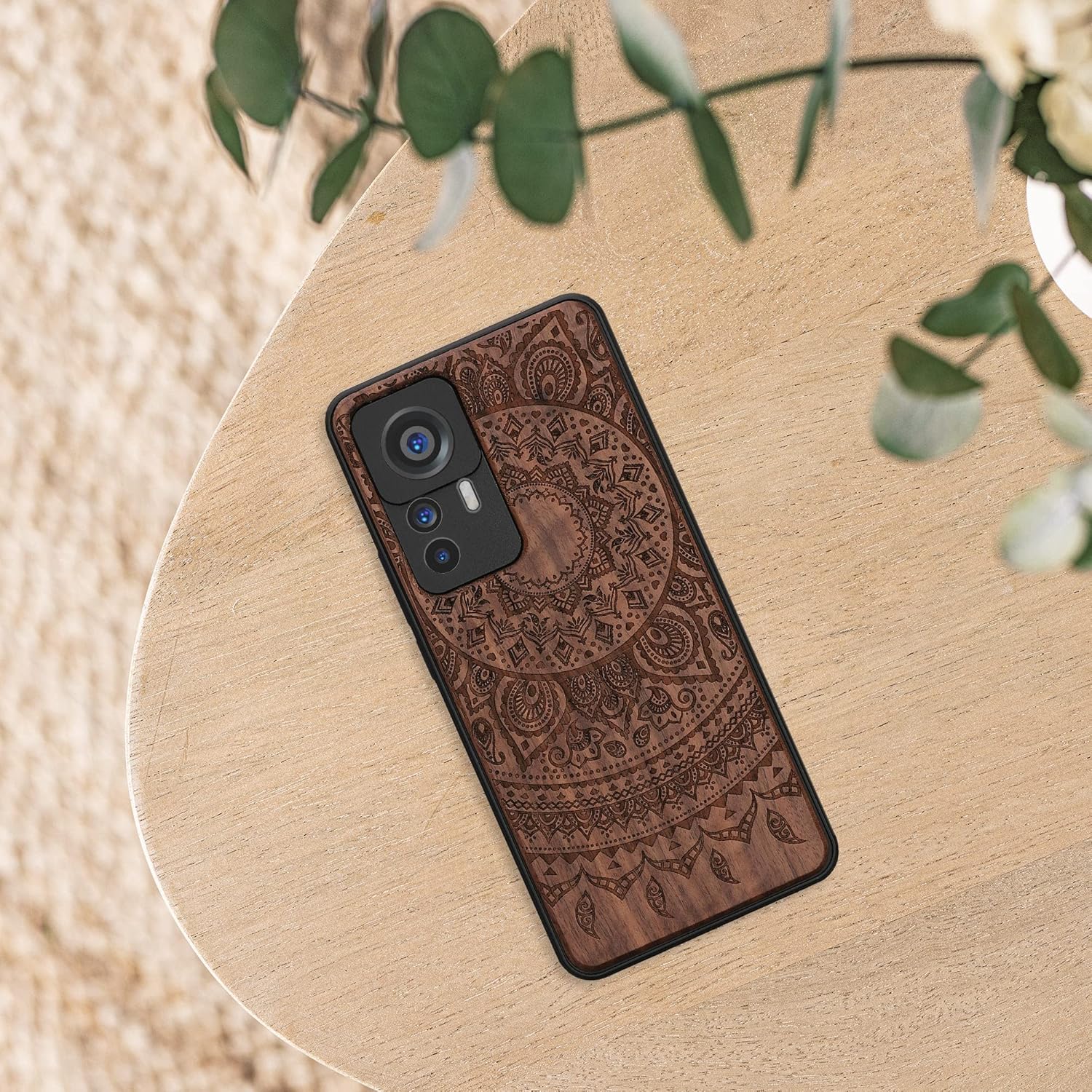kwmobile Funda de madera compatible con Xiaomi 12T  12T Pro – Funda – Indian Sun marrón oscuro