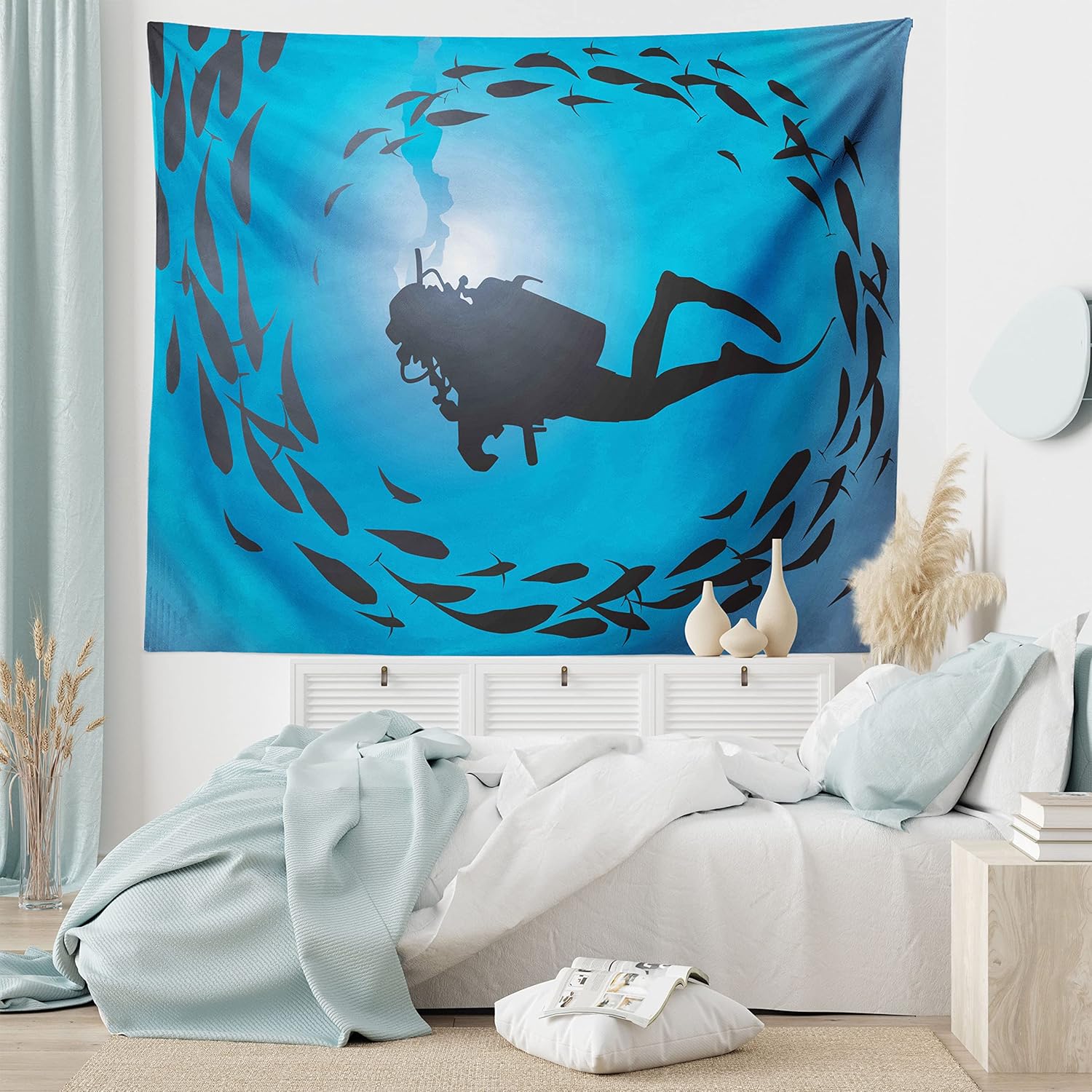 Ambesonne Tapiz bajo el mar, buceador rodeado de jamba de peces, esnórquel acuático Aqualung, colgante de pared ancho para dormitorio, sala de