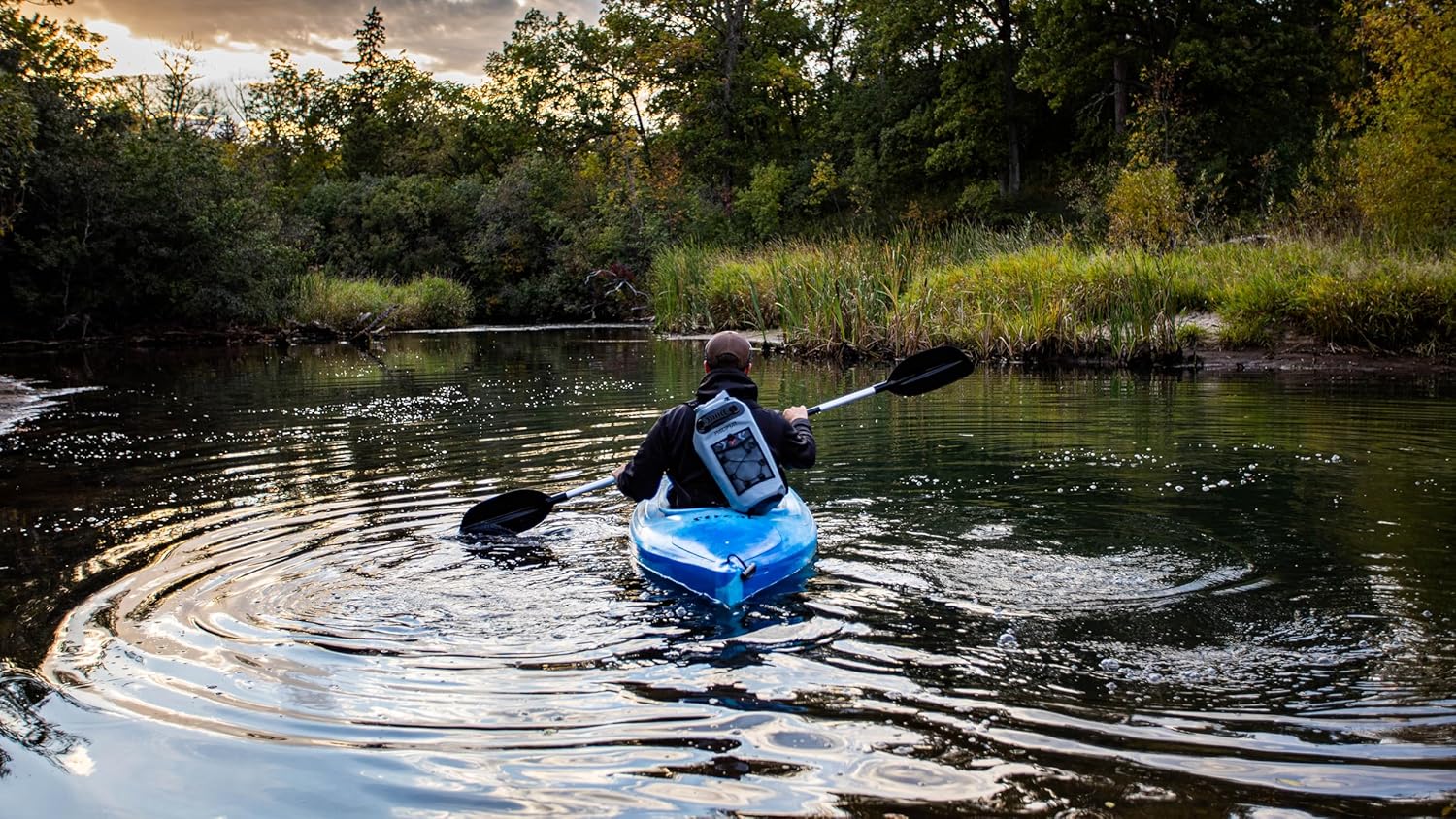 Piscifun – Mochila seca flotante e impermeable, 510203040 L, con funda impermeable para teléfono, para kayak, canotaje, surf, rafting y pesca