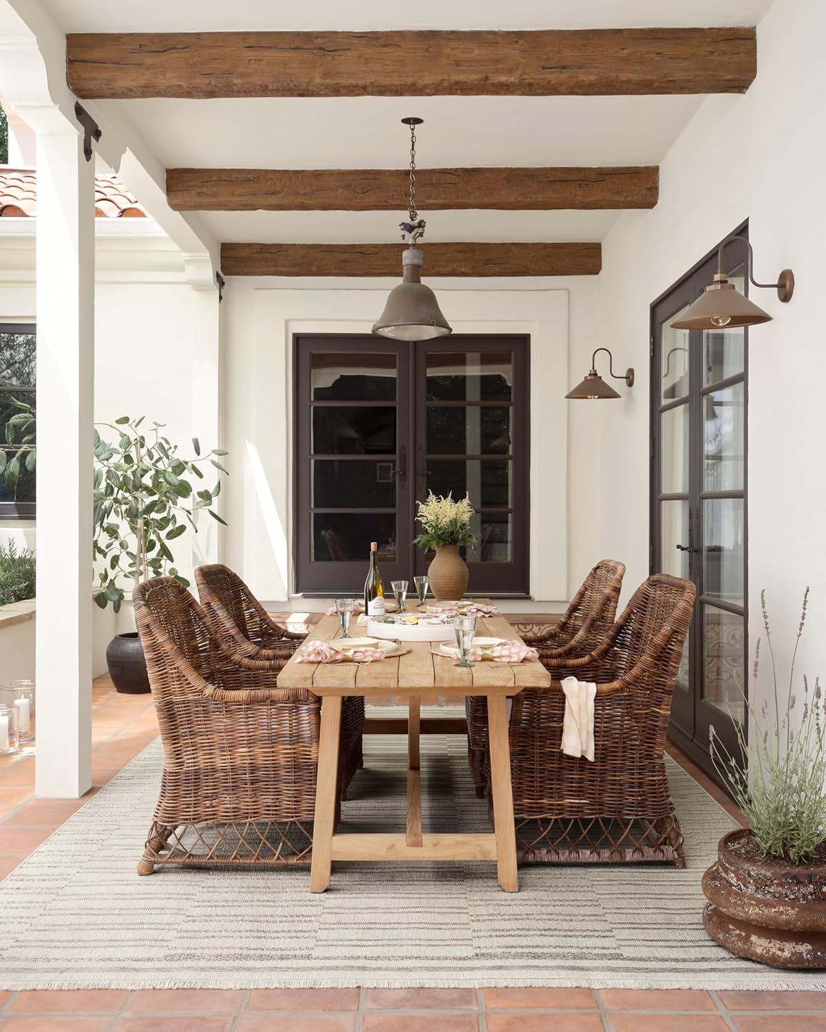 Loloi Amber Lewis x Loloi Malibu Collection MAB-03 – Alfombra de área para interior y exterior, 8′-10″ x 12′-2″, color marrón claromarfil