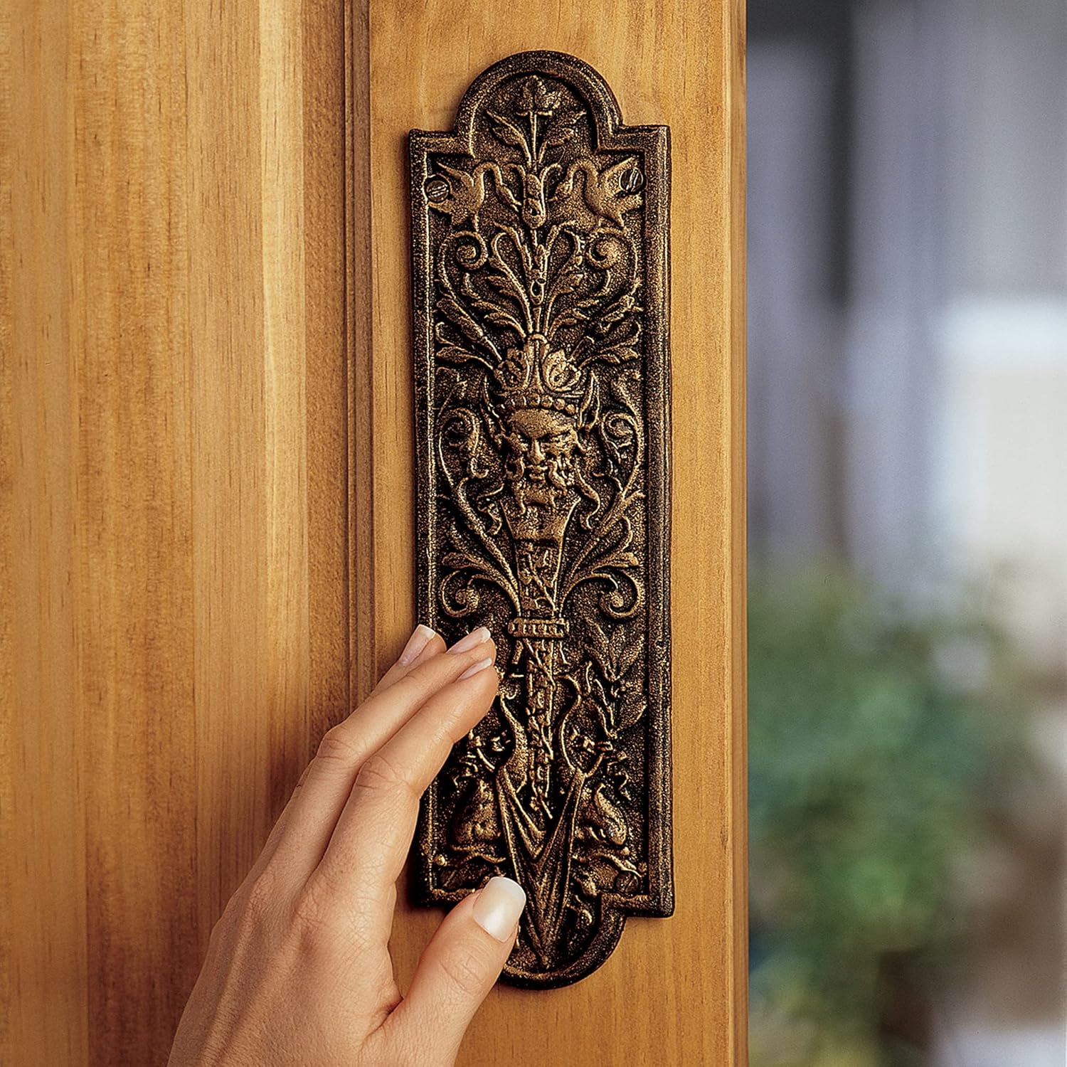 Design Toscano Greenman – Placa de hierro para puerta, color bronce
