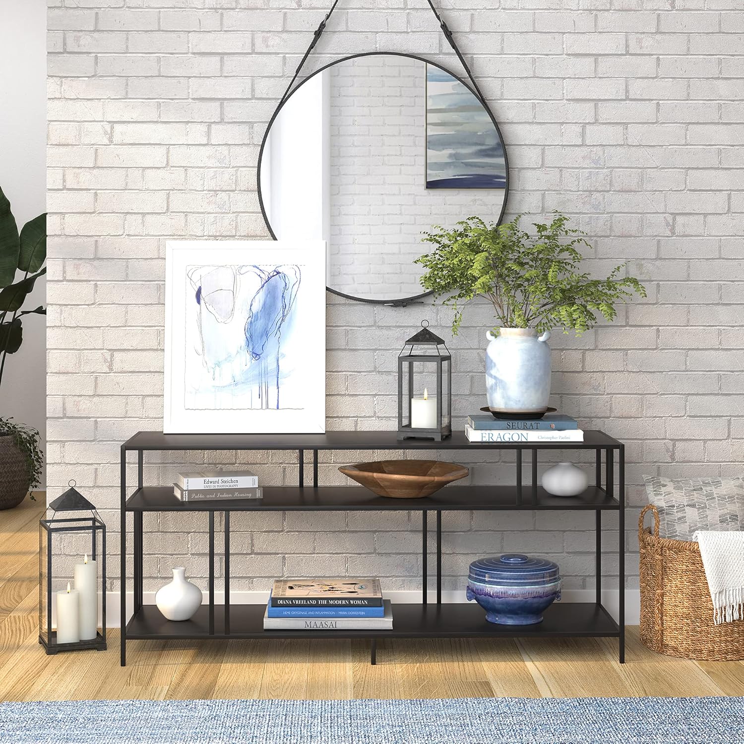 Henn&Hart Soporte de TV rectangular con estantes de metal para televisores de hasta 60″ en bronce ennegrecido, soportes de TV para la sala de estar