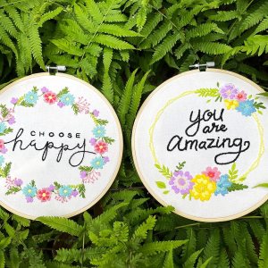 Yutaohui Juego de 2 juegos de bordado, divertido kit de bordado de flores con palabras alentadoras, kit de bordado para principiantes, kit de punto Yutaohui Juego de 2 juegos de bordado, divertido kit de bordado de flores con palabras alentadoras, kit de bordado para principiantes, kit de punto