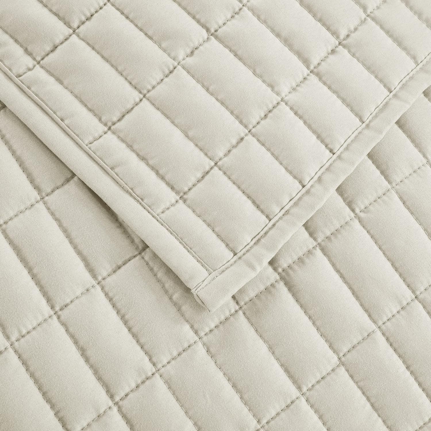 Comfort Spaces Edredón Queen para todas las estaciones, colcha de marfil con diseño de costuras de doble cara, manta de verano suave a juego,