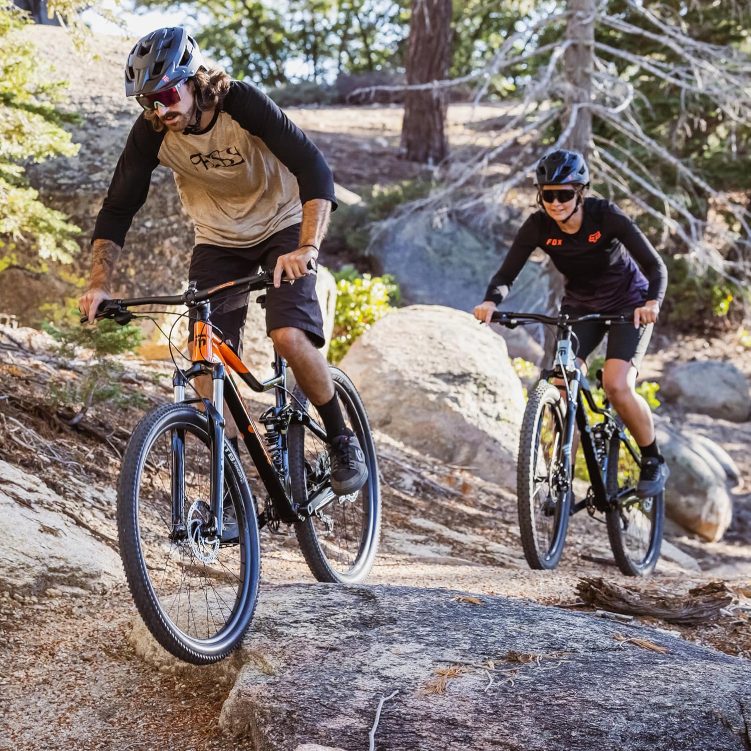 Mongoose Impasse – Bicicleta de montaña para adultos, hombres y mujeres, ruedas de 27.5 o 29 pulgadas, marco de aluminio, suspensión completa,