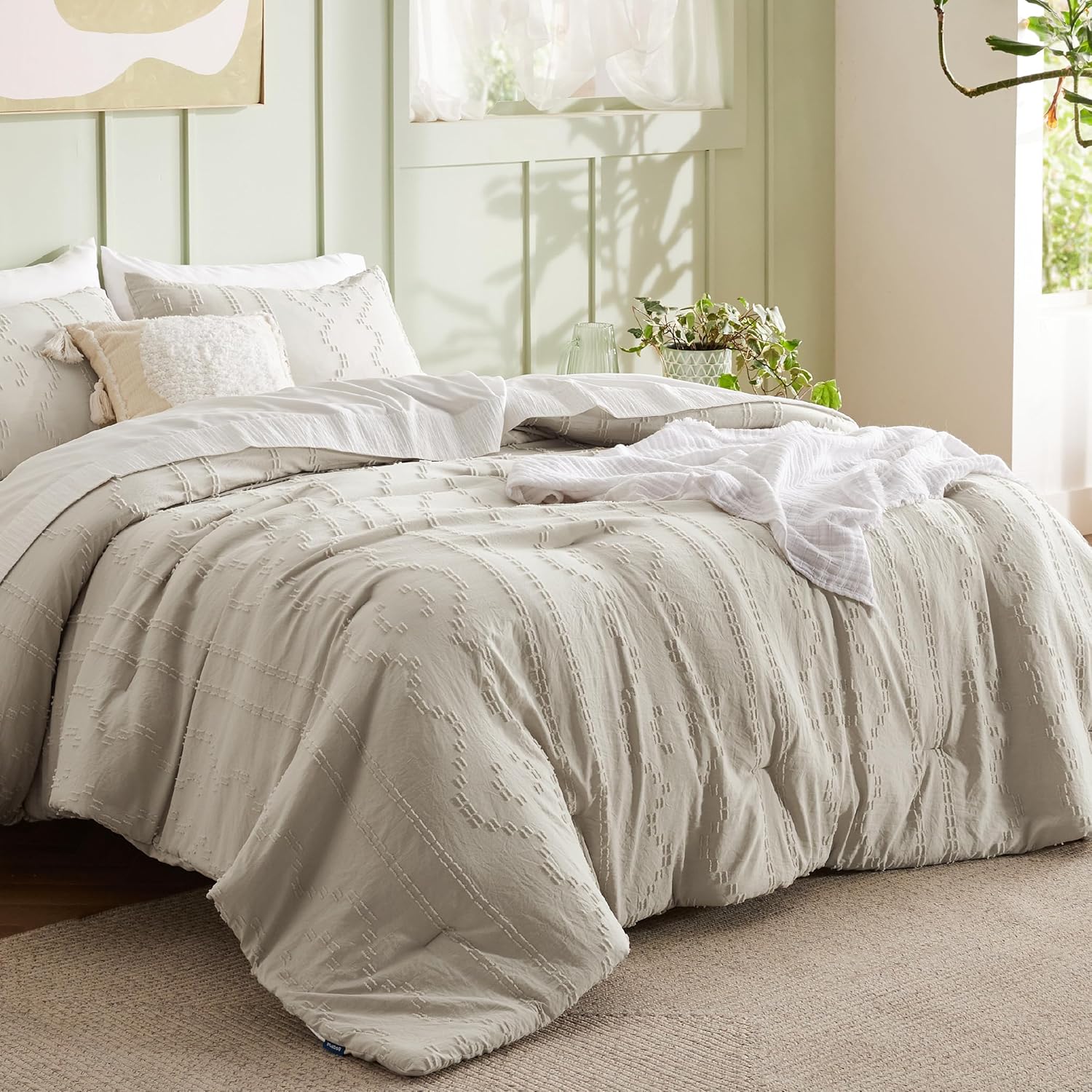 Bedsure Juego de edredón bohemio tamaño Queen  Juego de edredón copetudo beige de 3 piezas, juego de cama bordado estilo rústico y elegante, edredón