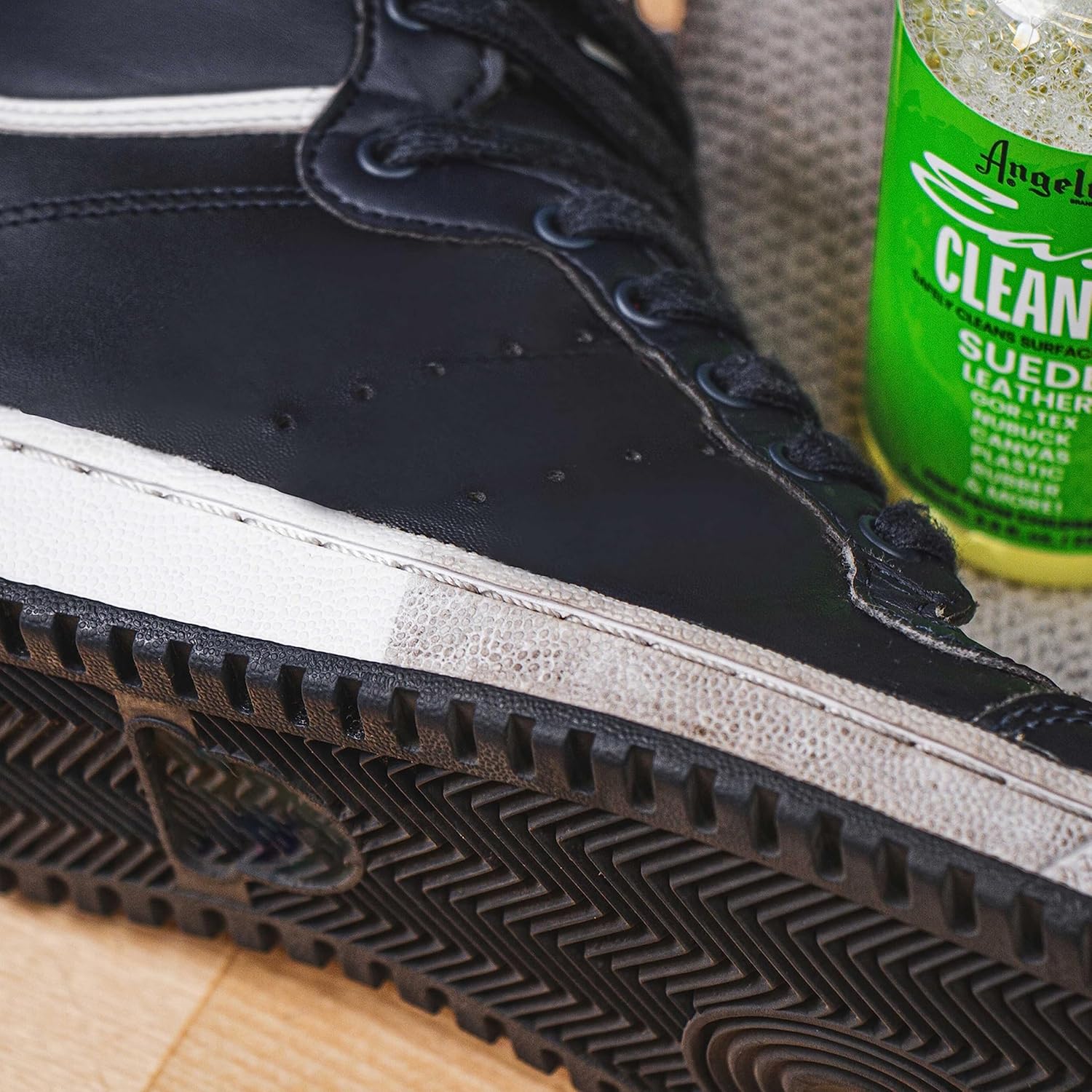 Angelus Easy Cleaner – Limpiador de zapatillas de 8.6 onzas y kit limpiador de gamuzanobuck