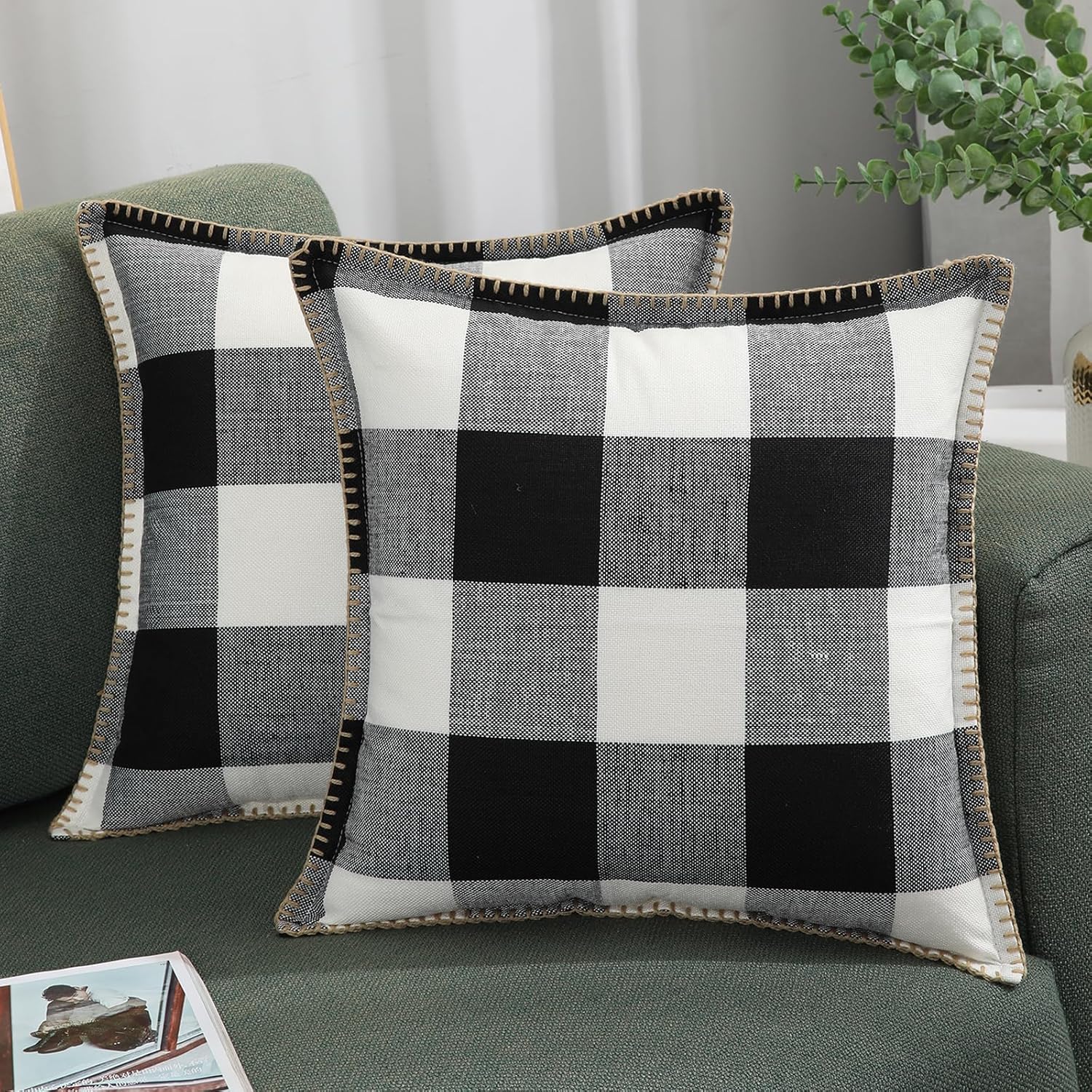 Juego de 2 fundas de almohada de lana cuadriculada con borde recortado para decoración del hogar, cama, sofá, 18 x 18 pulgadas, blanco y negro.