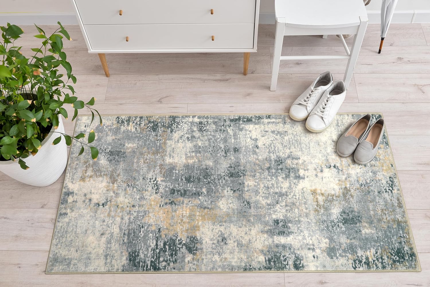 Morebes Alfombra antideslizante de 2 x 4, moderna, abstracta, pequeña, para entrada, interior, suave, con respaldo de goma, alfombras lavables para