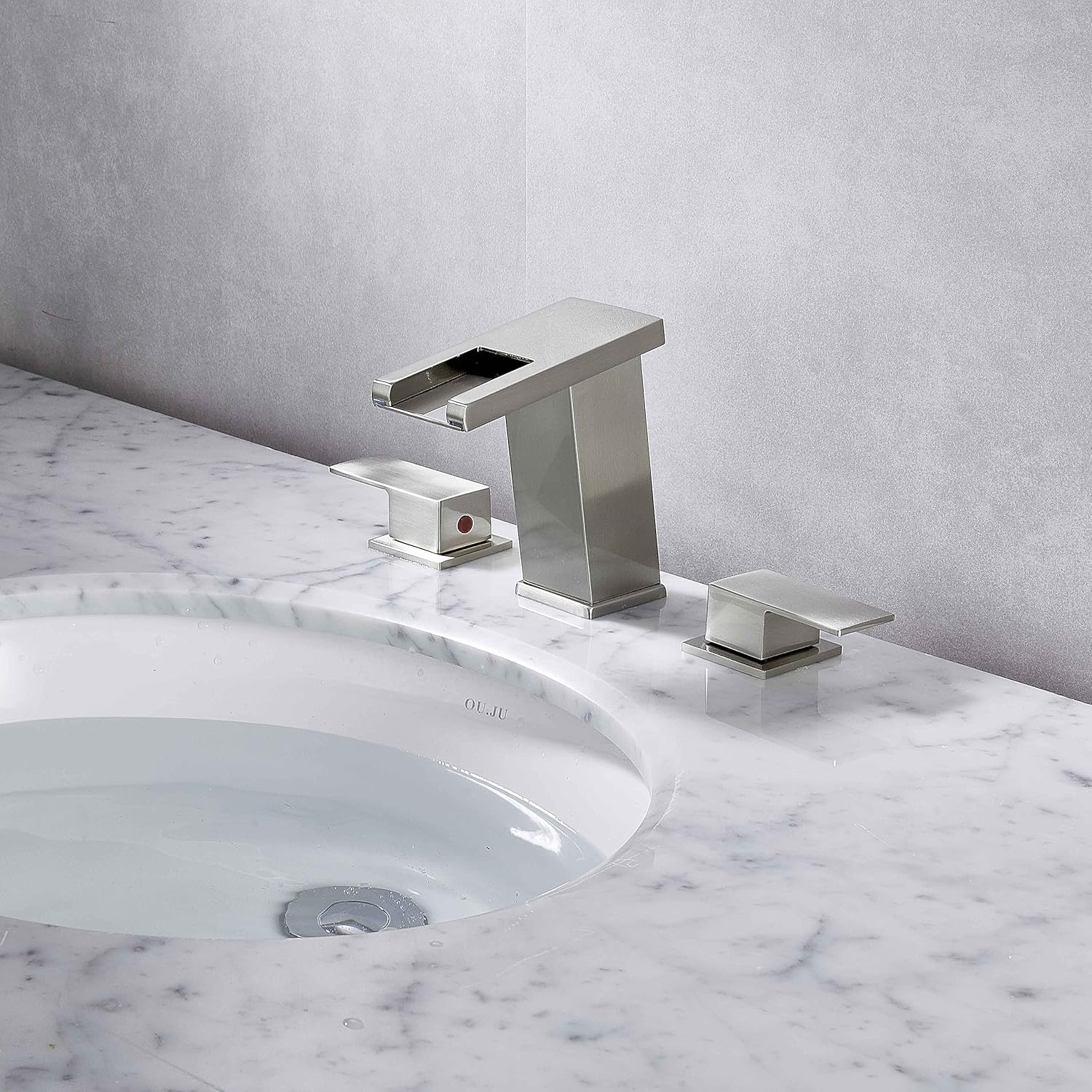 Grifo generalizado de luz LED para níquel cepillado de 3 agujeros, 8 pulgadas, grifo de baño moderno de cascada con drenaje desplegable y manguera
