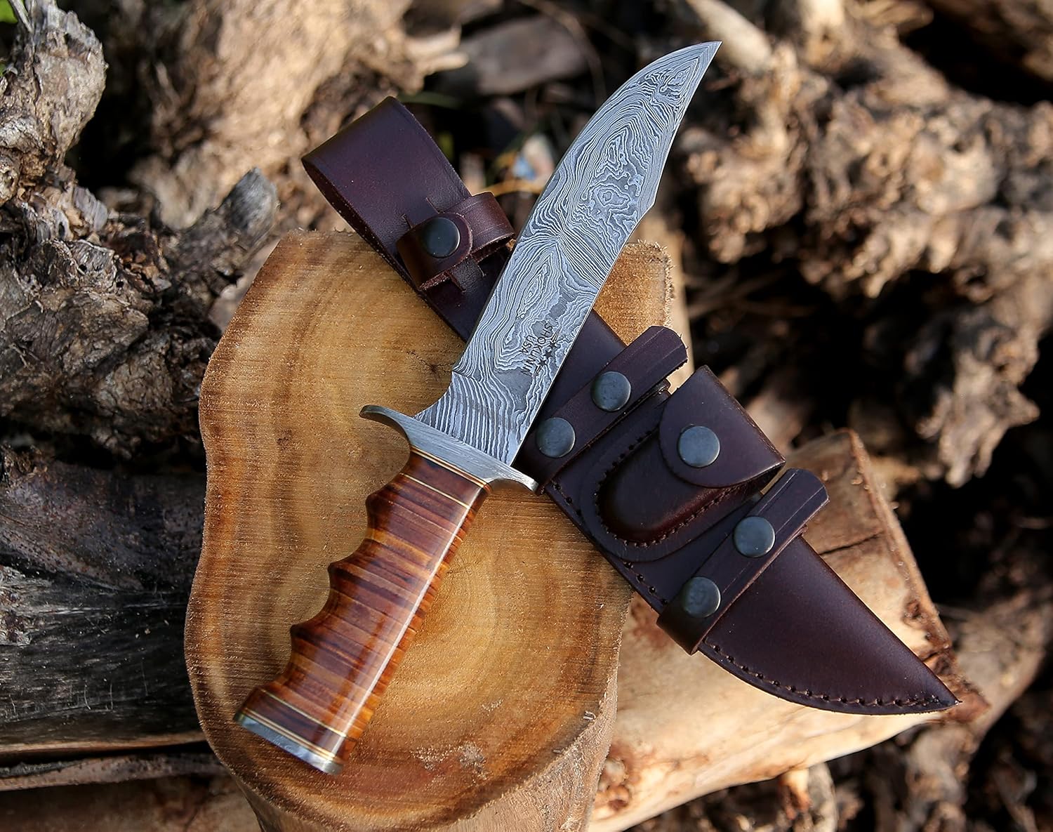 Cuchillo de caza de Damasco, cuchillo Bowie con mango de cuero apilado y funda de 12 pulgadas