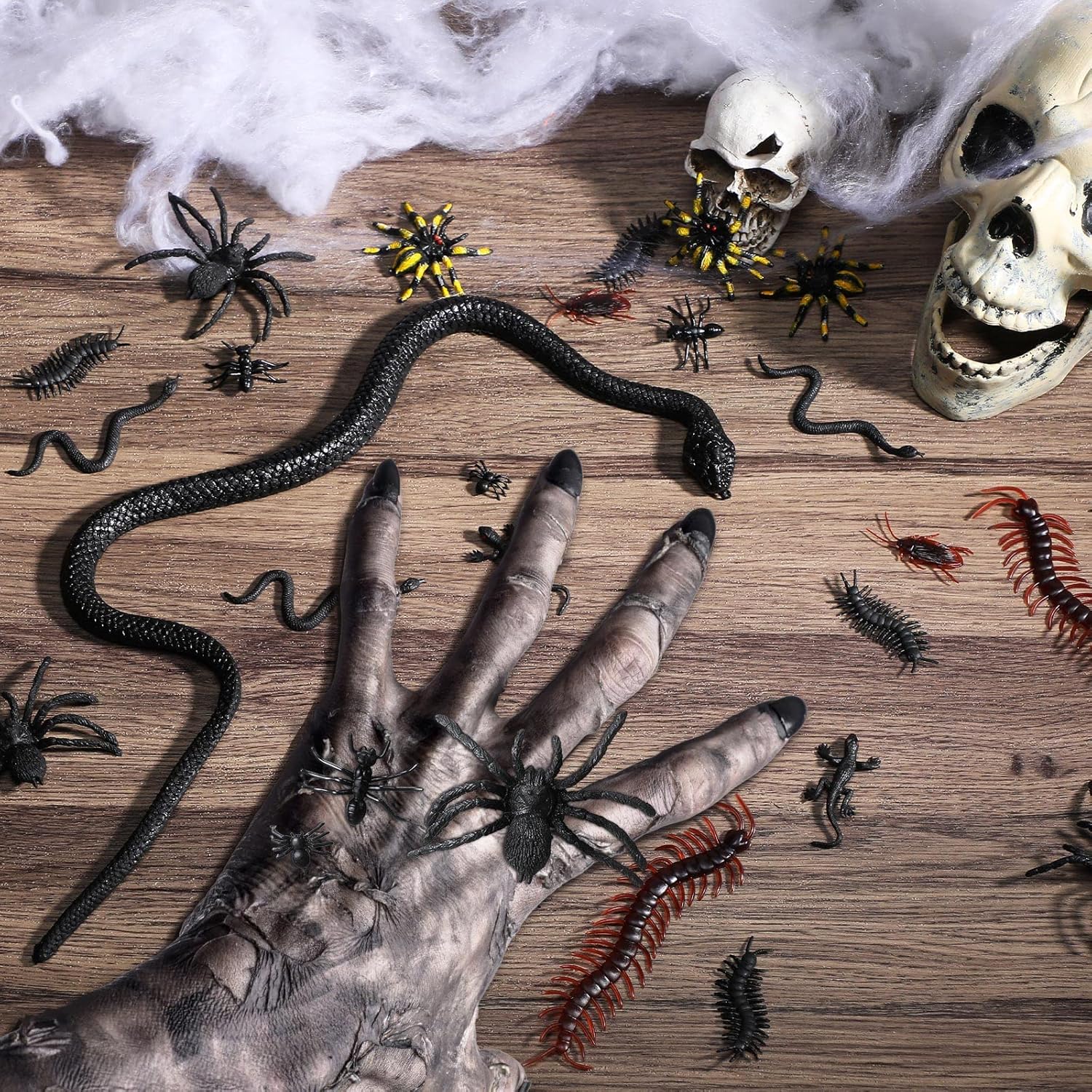 200 piezas de insectos realistas de Halloween de plástico aterrador, decoración de insectos, broma, serpiente falsa, cucarachas, arañas, lombrices