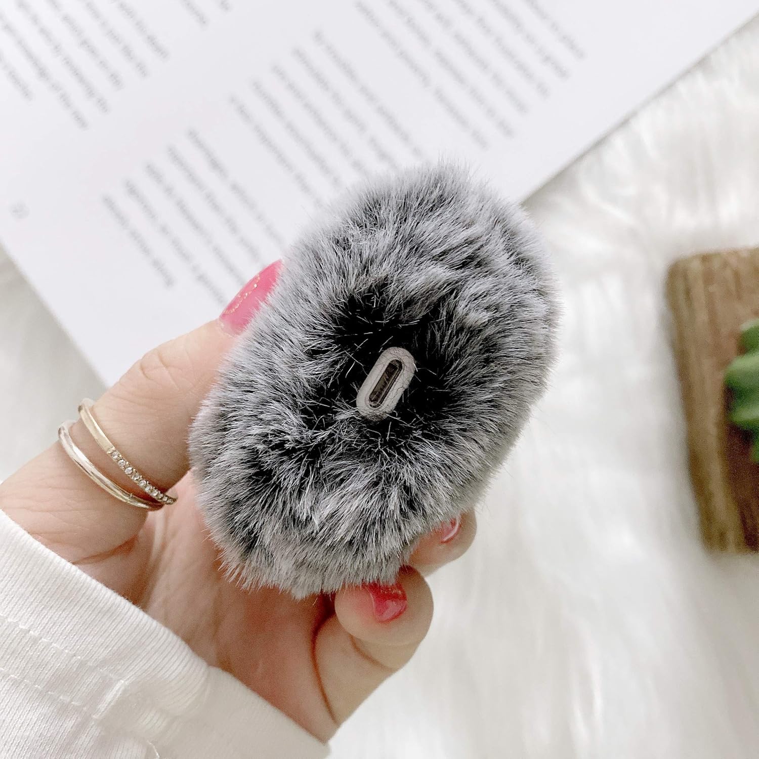 Funda mullida compatible con Airpods 1 y 2, diseño de airpods de piel suave y suave, caja de carga inalámbrica con llavero para Airpods 1 y 2 gris