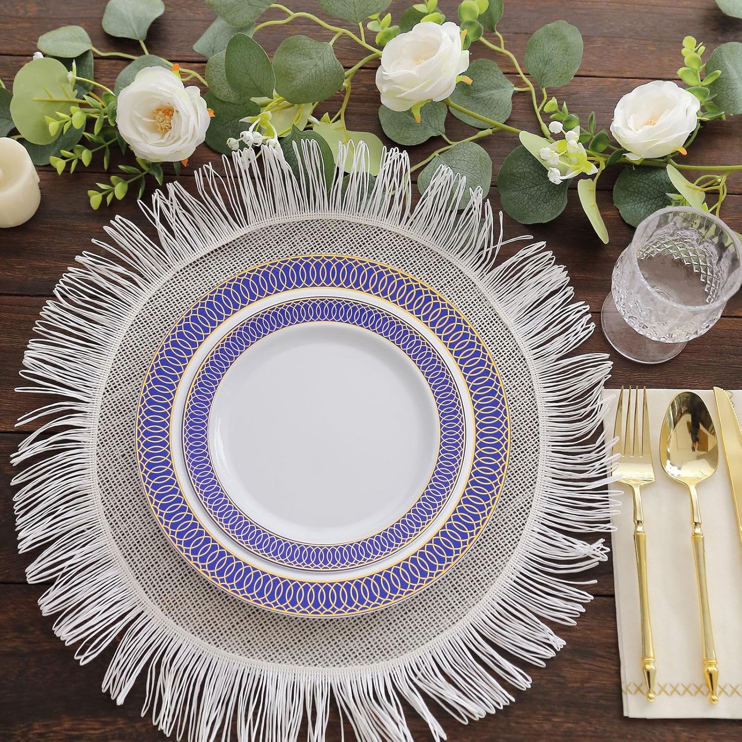 Efavormart – Paquete de 10 platos de postre de plástico blanco con borde en espiral azul marino dorado, platos redondos desechables de 7 pulgadas