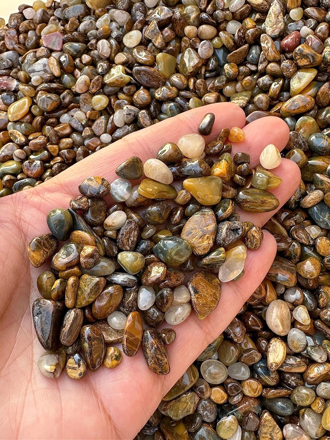 GAF TREASURES Venta al por mayor Natural Semi Tumbled Gemstone Chips, Mini Cristales Triturados, Chips de Cristal Sin Perforar (Pietersita, 1 Libra)