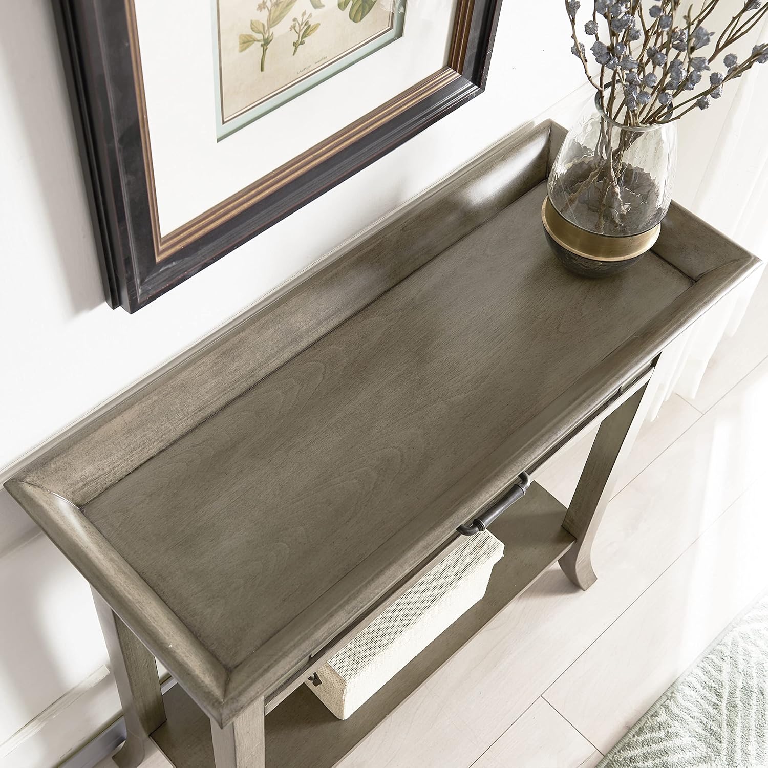 Leick Home 10127-GR – Consola tradicional con borde de bandeja con estante, color gris ahumado lavado