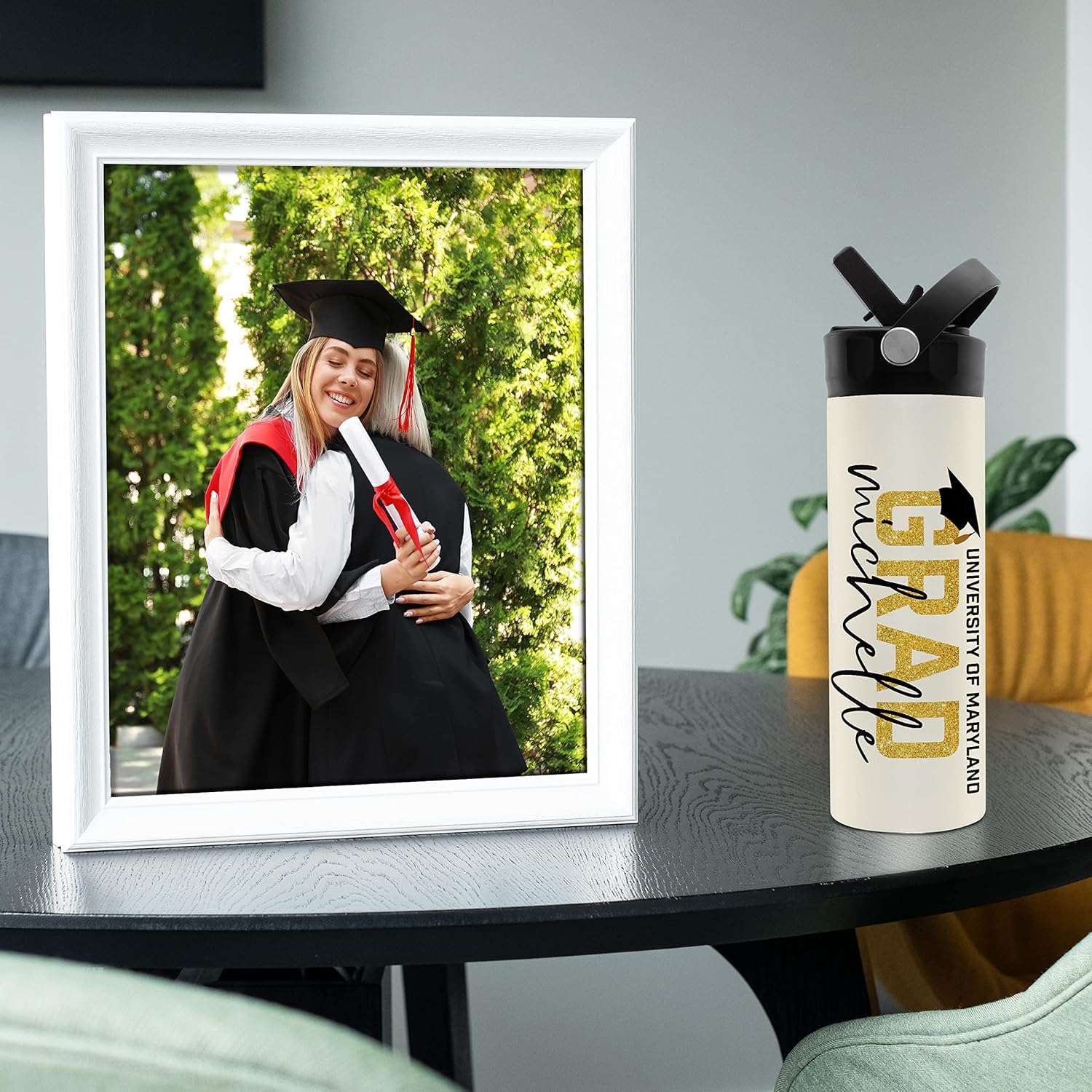Regalos de graduación para ella, botella de agua de graduación personalizada con tapa con popote, 20 onzas, 8 diseños, regalos de graduación para