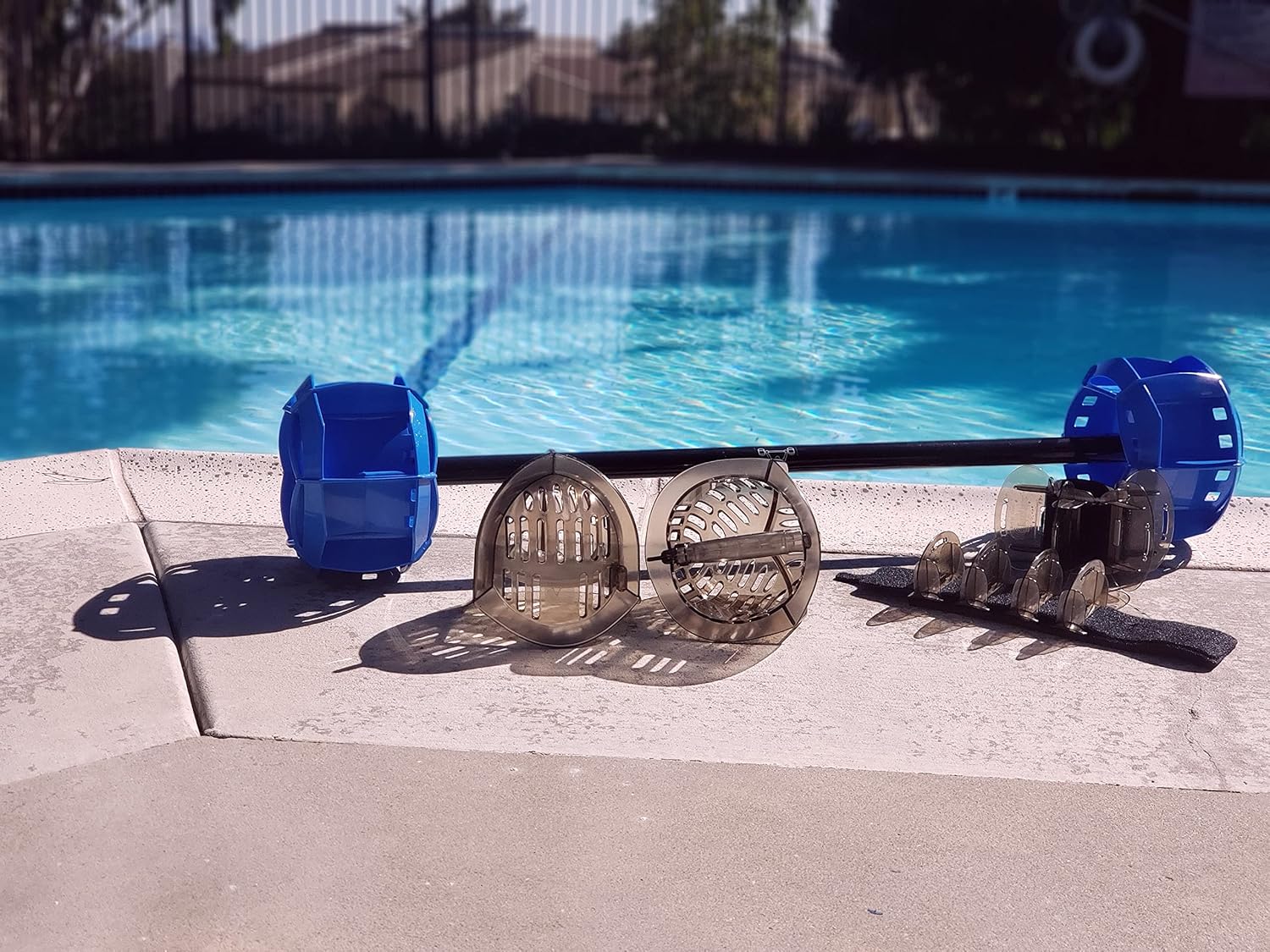 Hydrorevolution Ultimate – Paquete de ejercicios de piscina  Pesos de agua de resistencia media  Equipo de ejercicio acuático Campanas de humo,