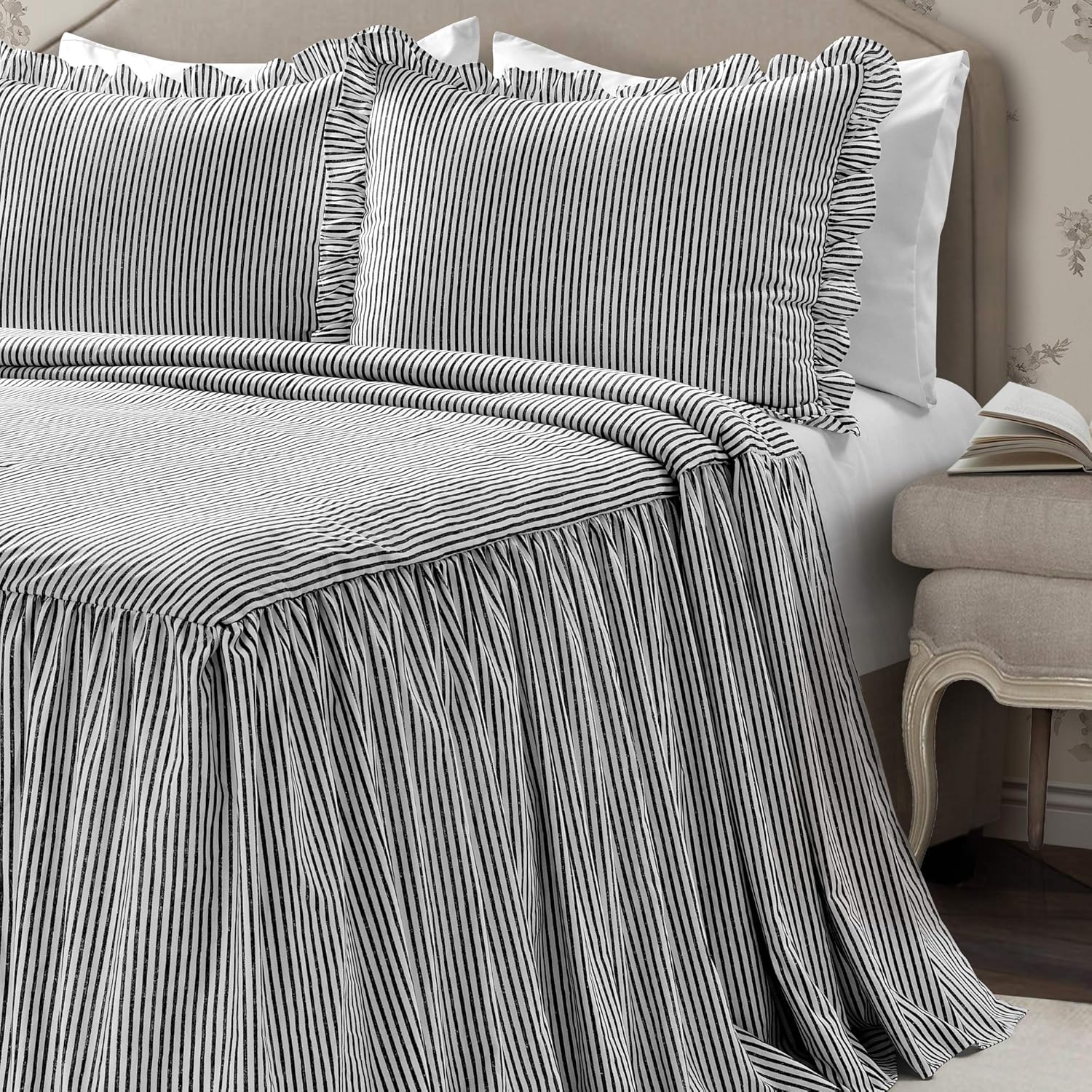 Lush Décor – Juego de Cubrecama con falda de volantes para cama sencilla, estilo Shabby Chic, juego de 2 piezas