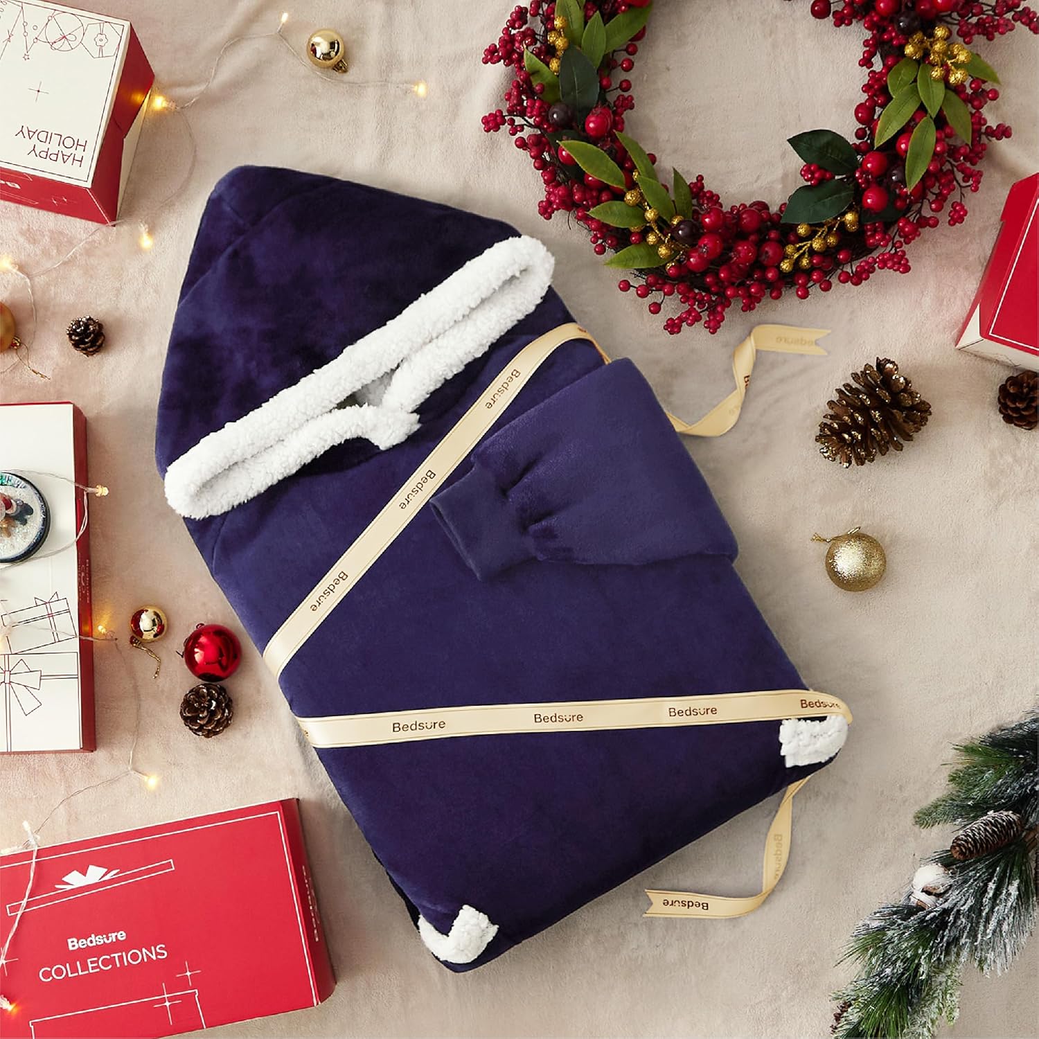 Bedsure Manta con capucha con mangas, manta Sherpa con capucha para adultos como regalo para mamá y mujer, manta de sudadera color morado, estándar,