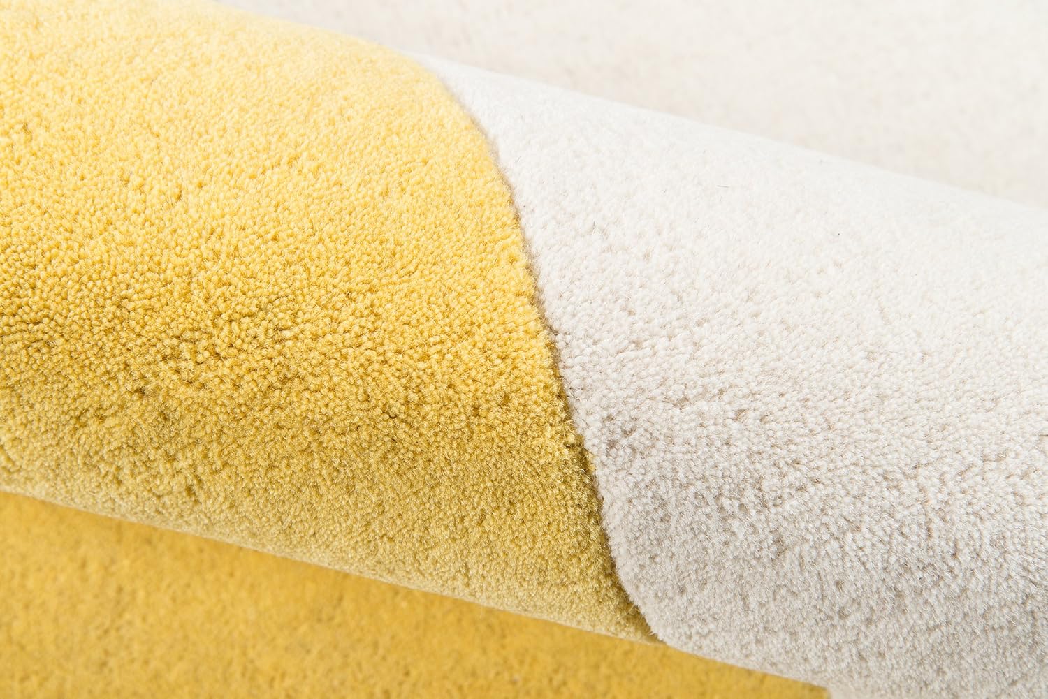 Novogratz Delmar Collection Chevalier – Alfombra de área, 5 pies x 8 pies, color amarillo