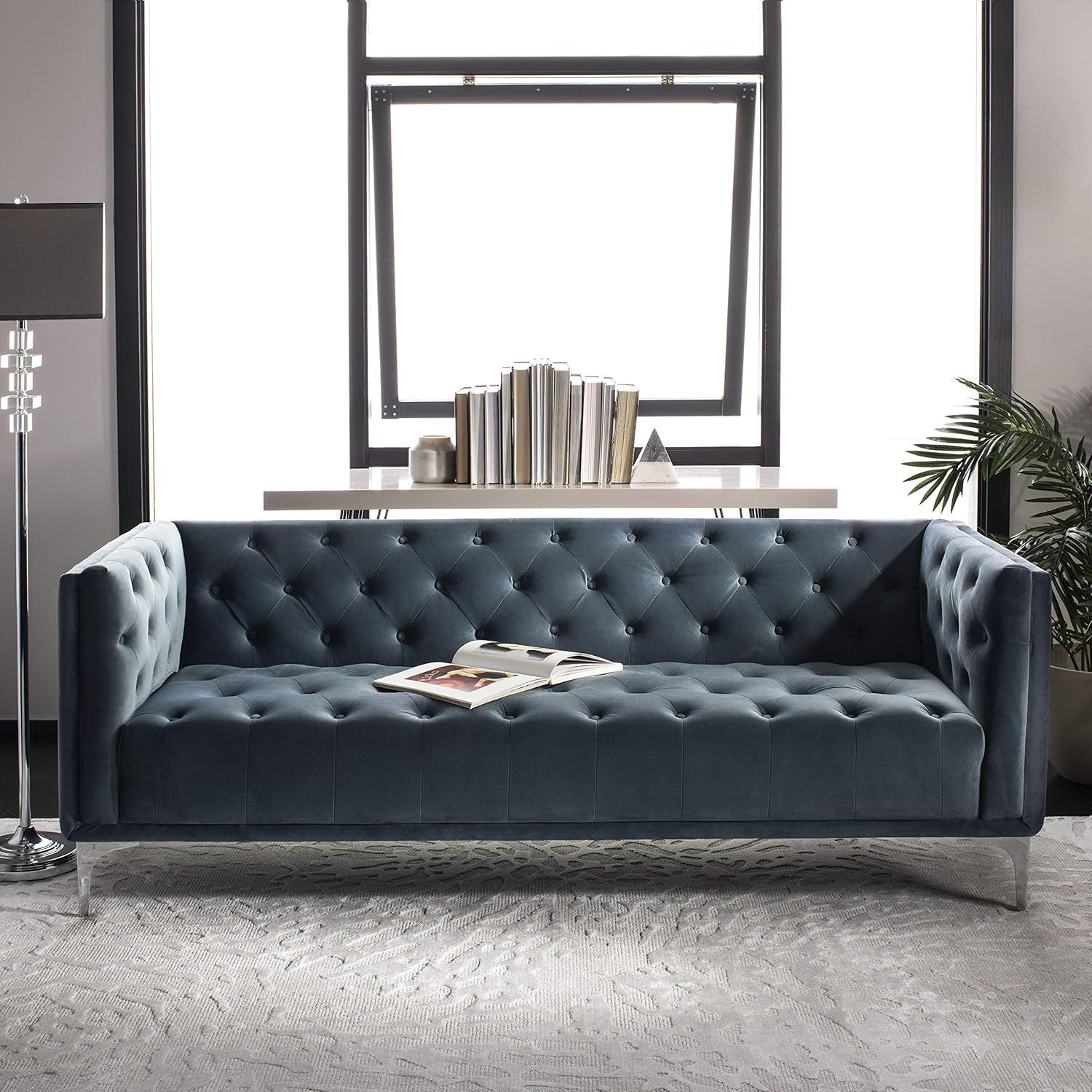 Safavieh Couture Home Florentino Glam – Sofá copetudo azul polvoriento y dorado