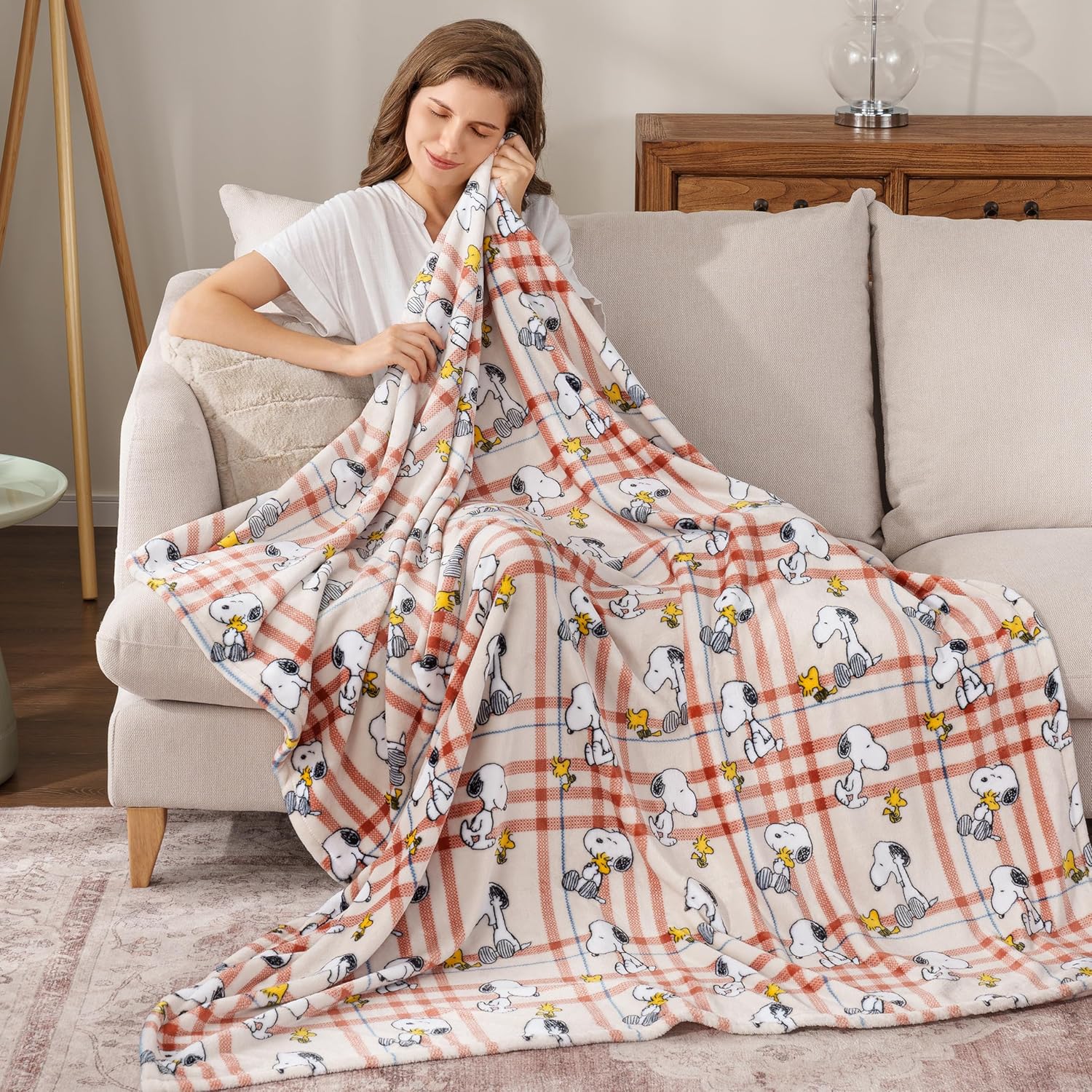 Berkshire Blanket Peanuts VelvetLoft – Manta de felpa de Snoopy con bonito personaje, diseño de Snoopy de cacahuetes y Woodstock a cuadros de