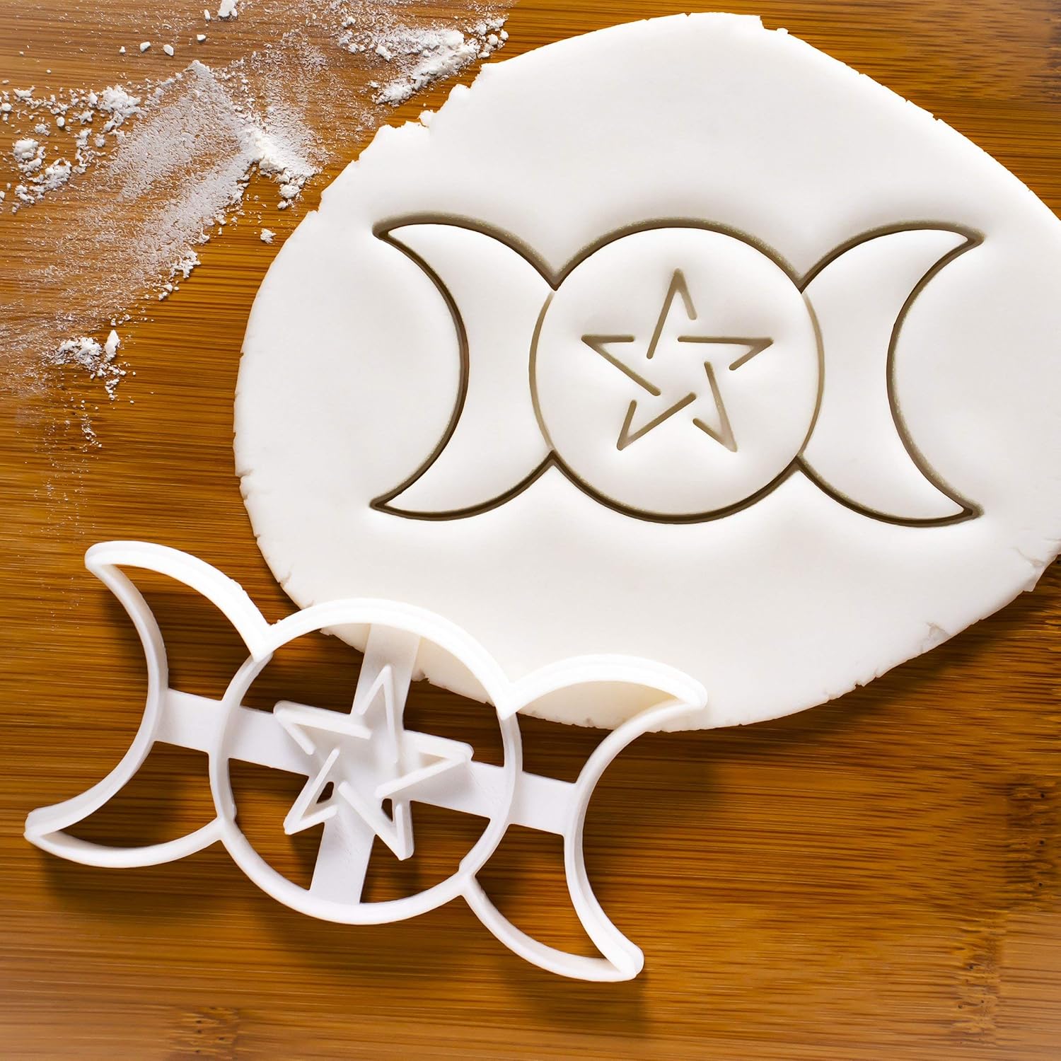 Juego de 2 cortadores de galletas – Triple Diosa y Dios cornudo, 2 piezas – Bakerlogy