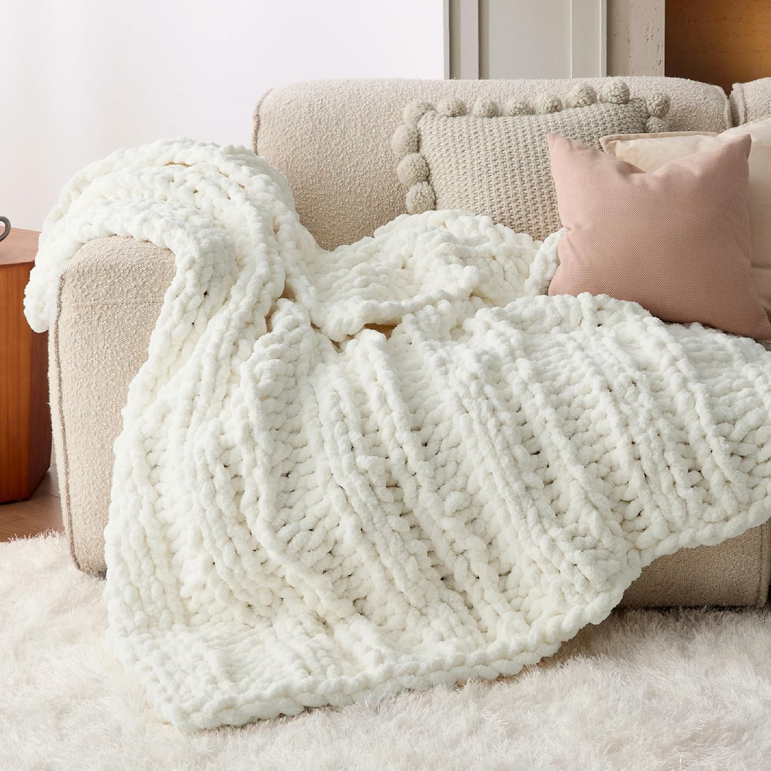 Bedsure Manta de punto grueso  Manta de punto grueso  100% felpilla tejida a mano para sofá, manta gruesa y cálida para invierno, color blanco