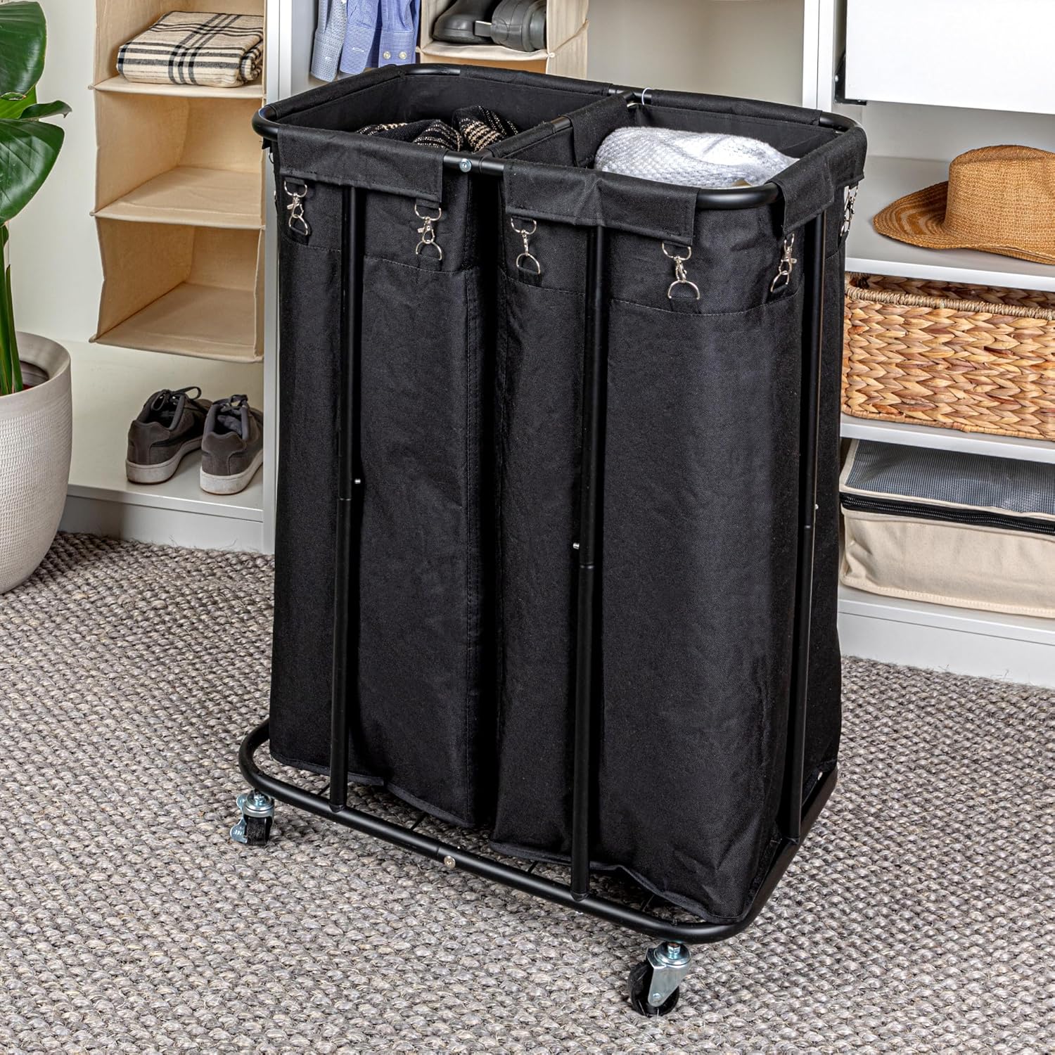 Household Essentials Clasificador de ropa rodante de 2 bolsas, color negro