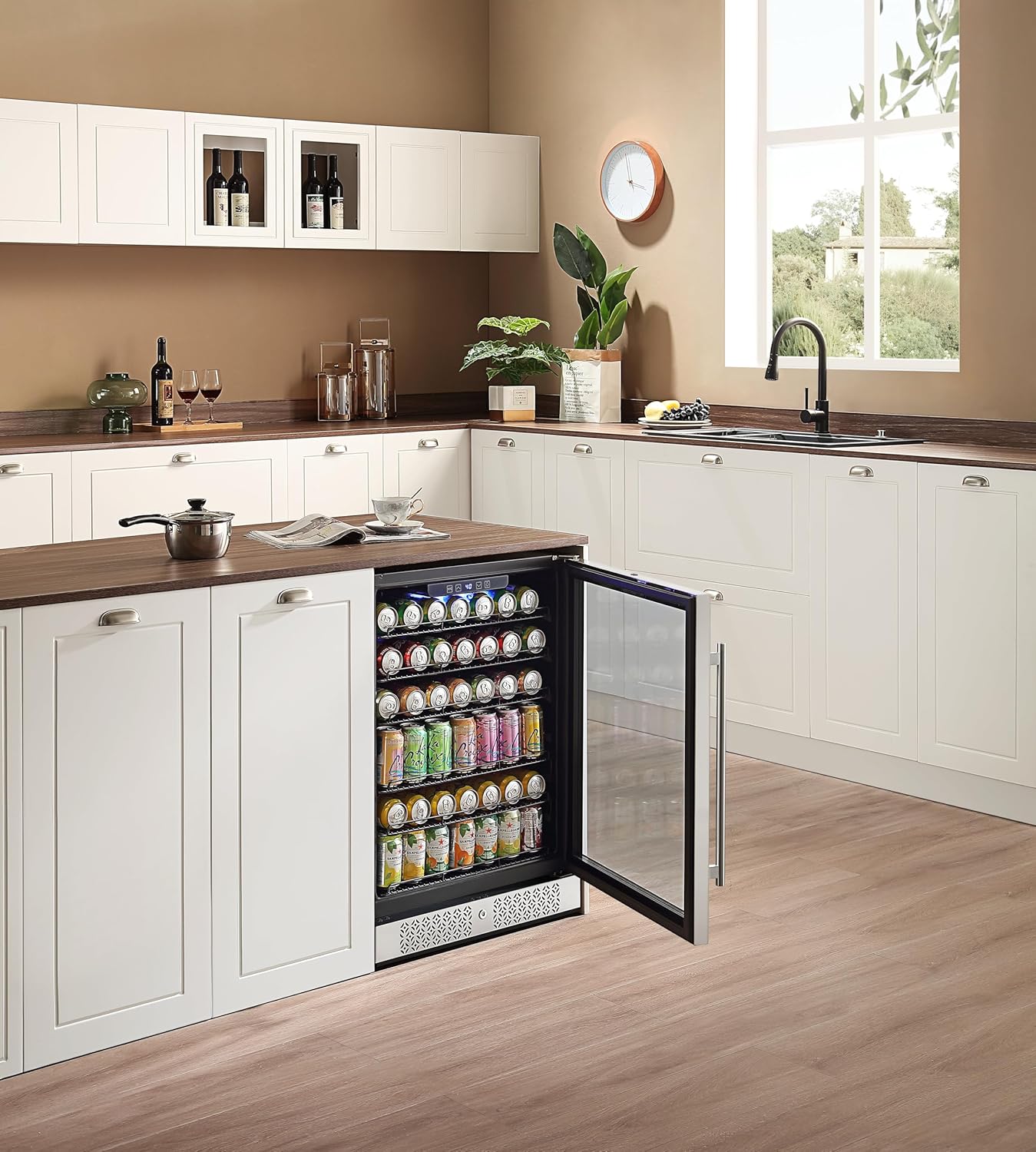 Empava Refrigerador de bebidas, mini refrigerador de bebidas con puerta de vidrio, enfría tu cerveza de soda a 37F para cocina, oficina o bar,