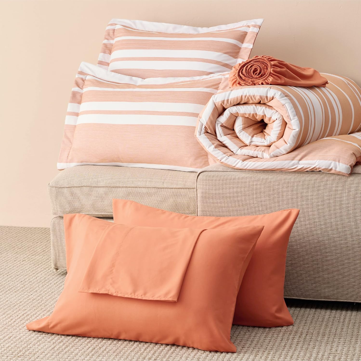 BEDSURE Bed in a Bag – Juego de edredón de 7 piezas a rayas color naranja quemado y blanco para todas las estaciones, 2 fundas de almohada, sábana