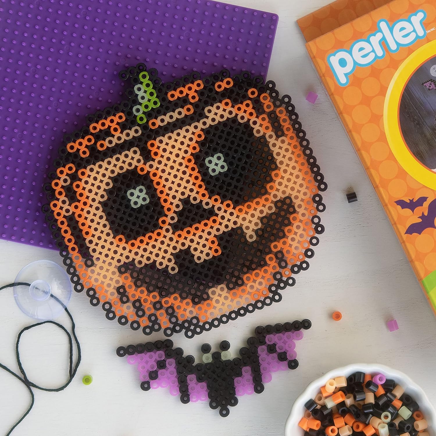 Perler Jack-O’-Lantern and Bat – Kit de cuentas fusibles, multicolor, 1006 piezas