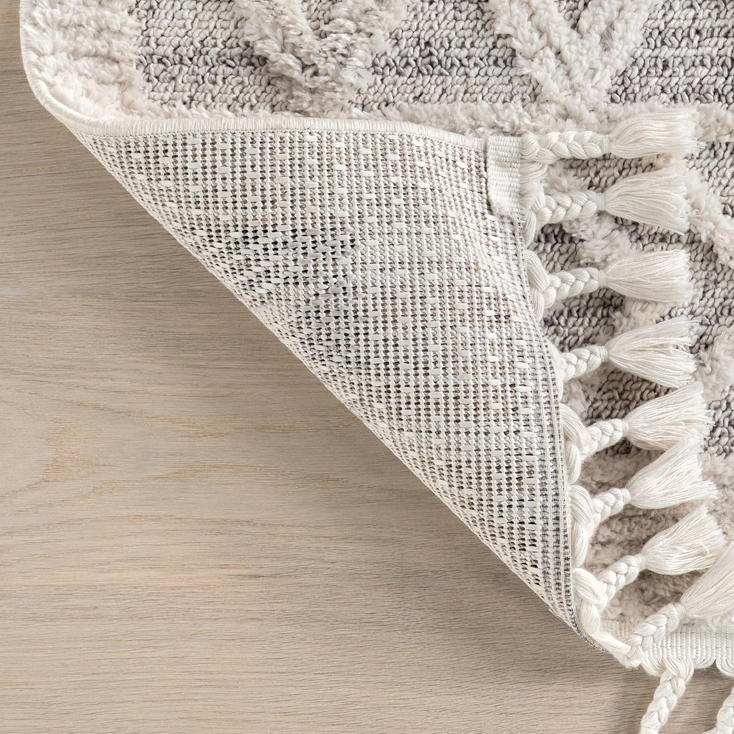 nuLOOM Ansley – Alfombra marroquí ovalada de 7 x 9 con borlas, gris claro, diseño bohemio con textura alta-baja, pelo alto de felpa, resistente a