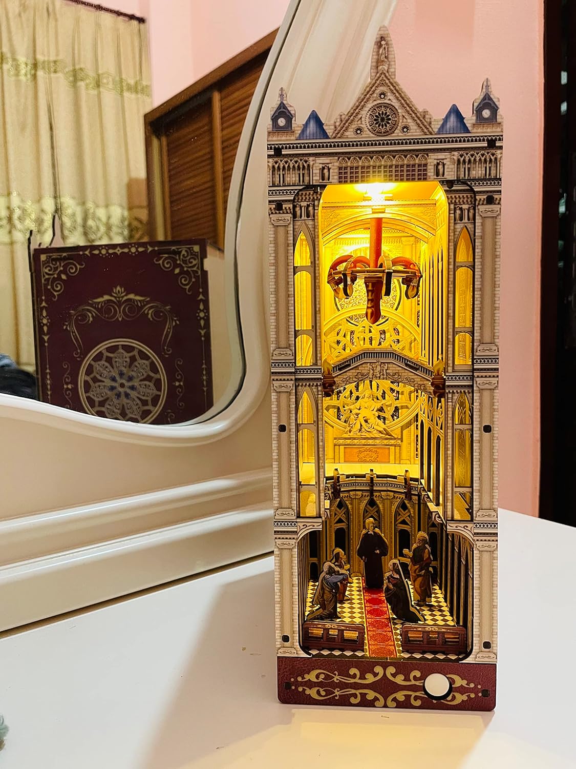 BookNook – Kit de bricolaje para casa de muñecas de París, kit de rompecabezas de madera 3D con luz LED, el mejor y más creativo regalo para amigos