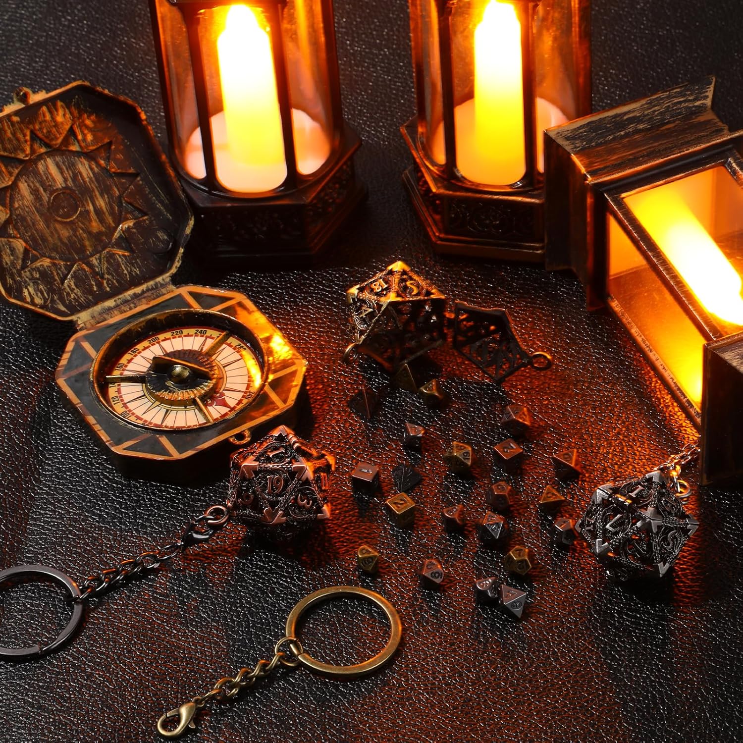 Syhood Juego de dados pequeños, 7 piezas de dados pequeños de metal hueco D20, collar D20, llavero, juegos de mesa para juegos de rol, regalo