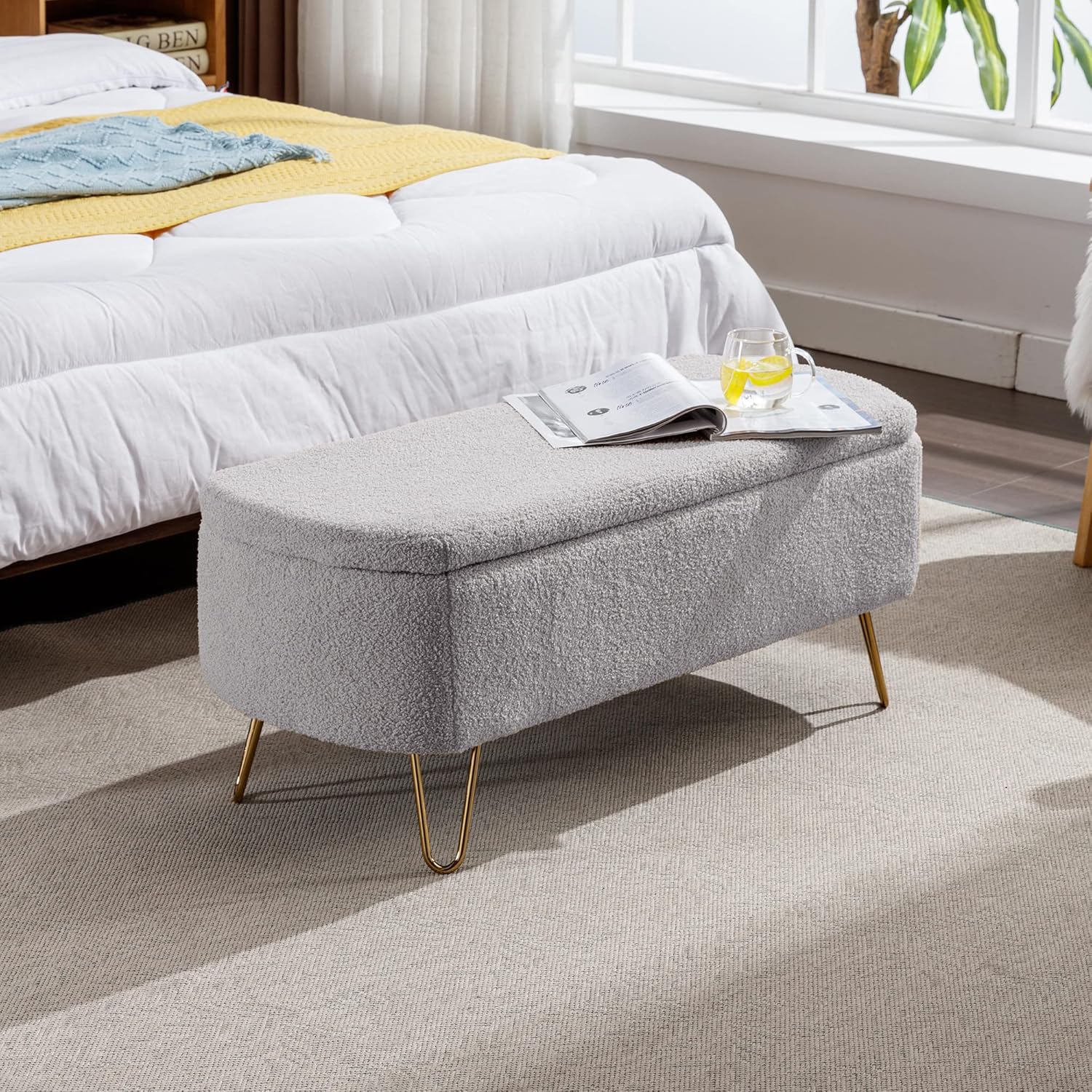 TTK Otomana con almacenamiento para dormitorio, moderno banco otomano de piel sintética con patas de metal dorado, banco largo de sherpa para