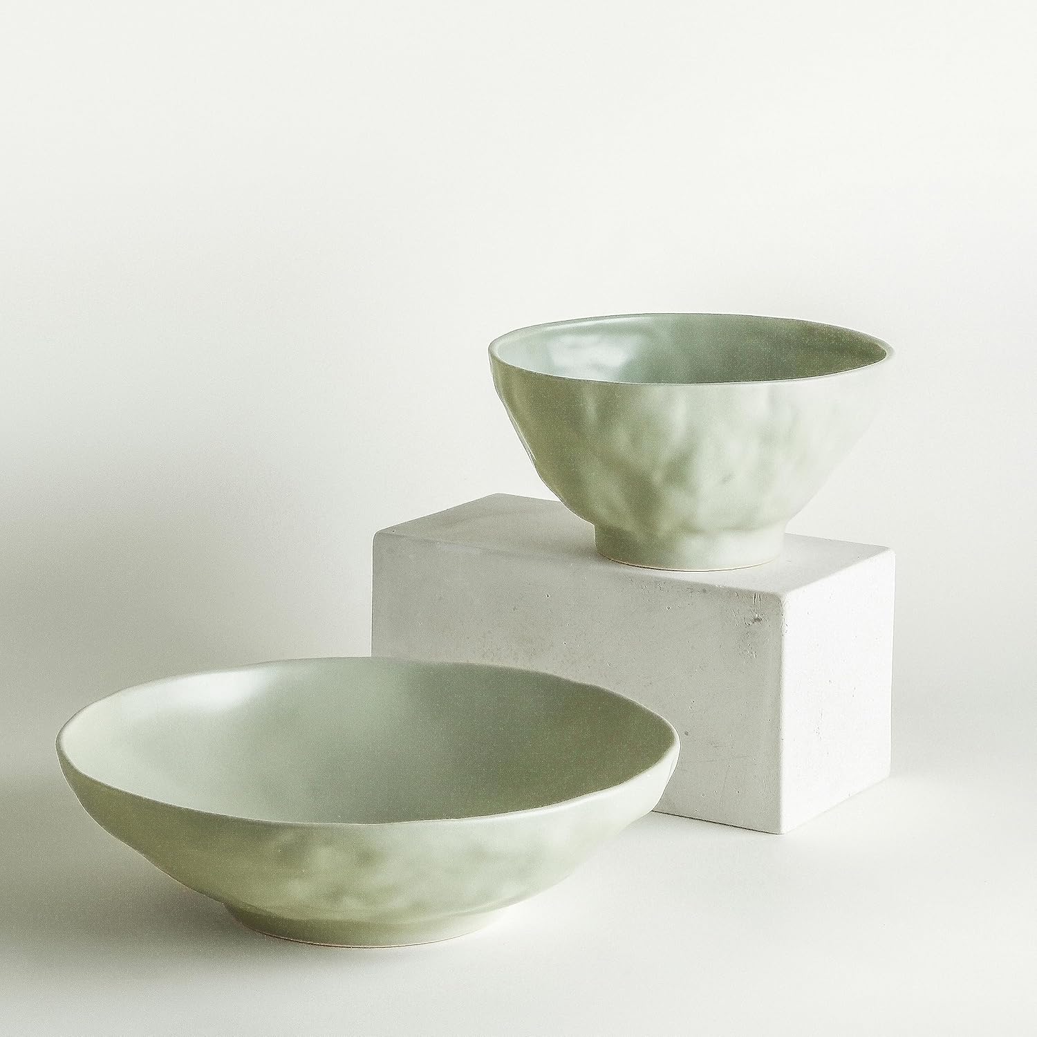 Stone by Mercer Project Nendo – Juego de vajilla de cerámica, 16 piezas, servicio para 4, color gris salvia