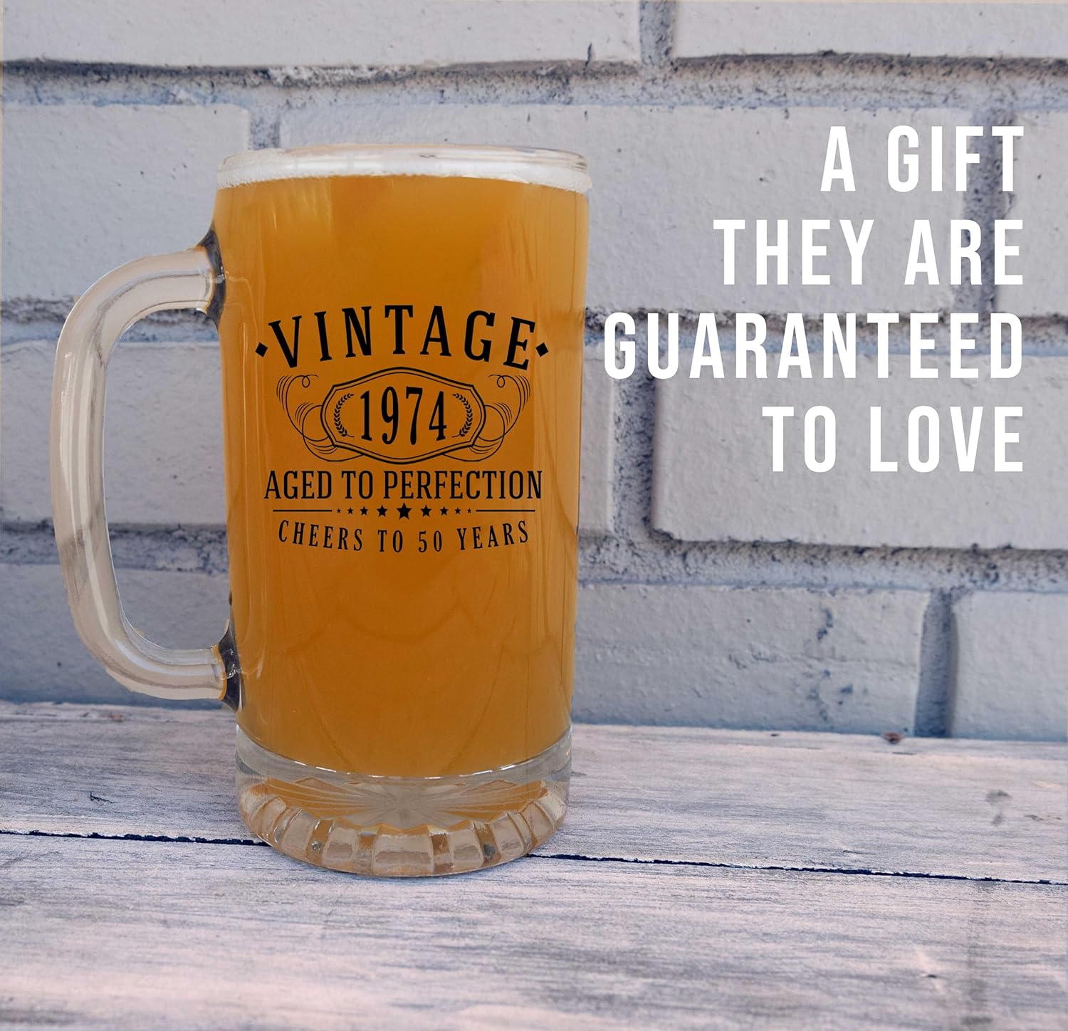 Taza de cerveza de vidrio con estampado negro vintage de 1974 de 16 onzas, regalos de feliz cumpleaños 50 para hombres y mujeres, saludos a 50 años,