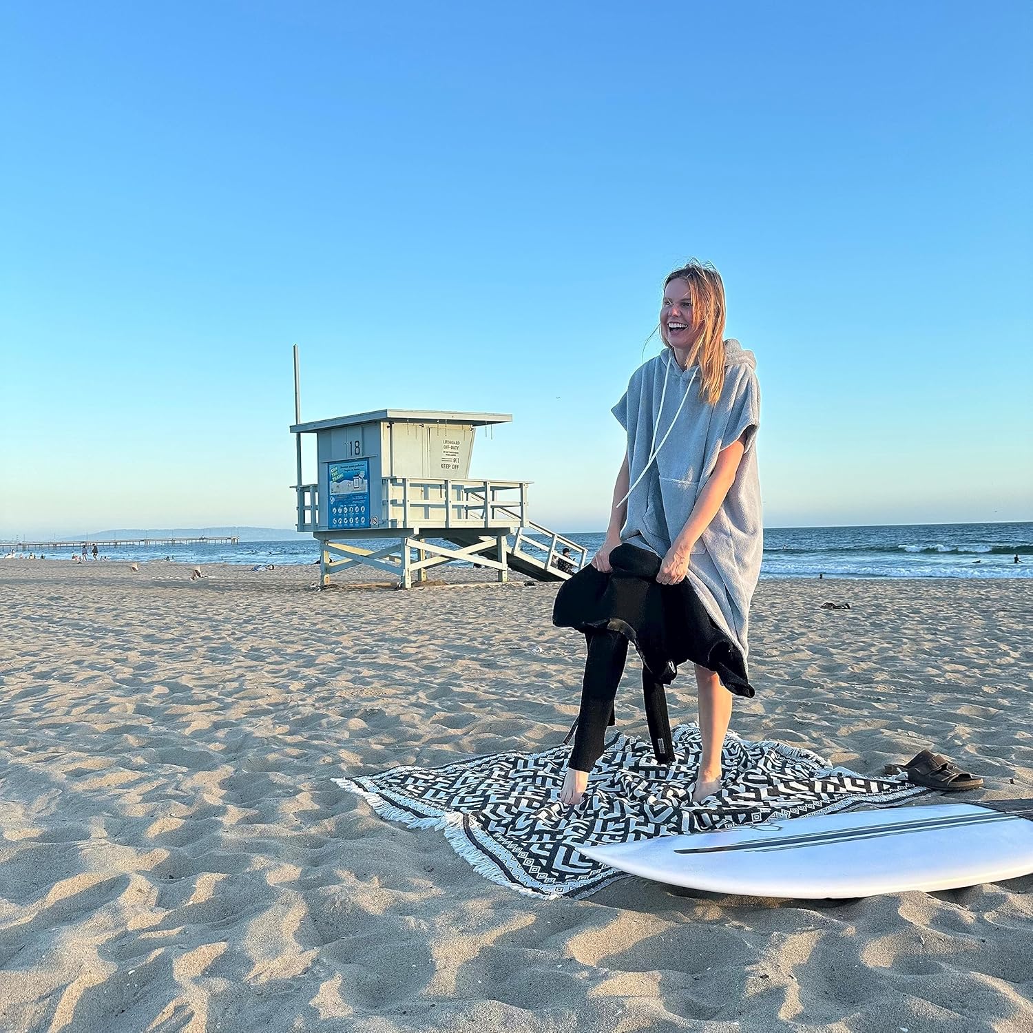 Poncho de surf de microfibra de algodón, traje de neopreno para cambiar, bata de baño con capucha y bolsillo