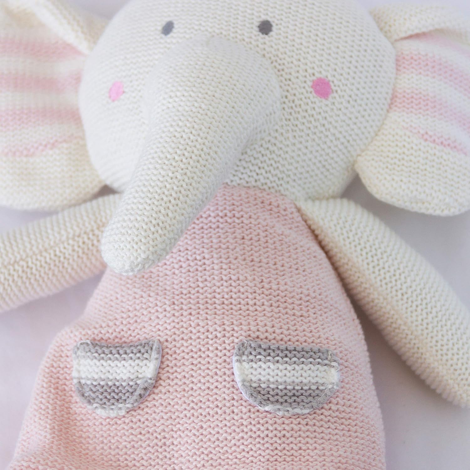 Living Textiles Juguete de peluche (Amelia Elephant). Juguete de peluche de punto con sonajero.