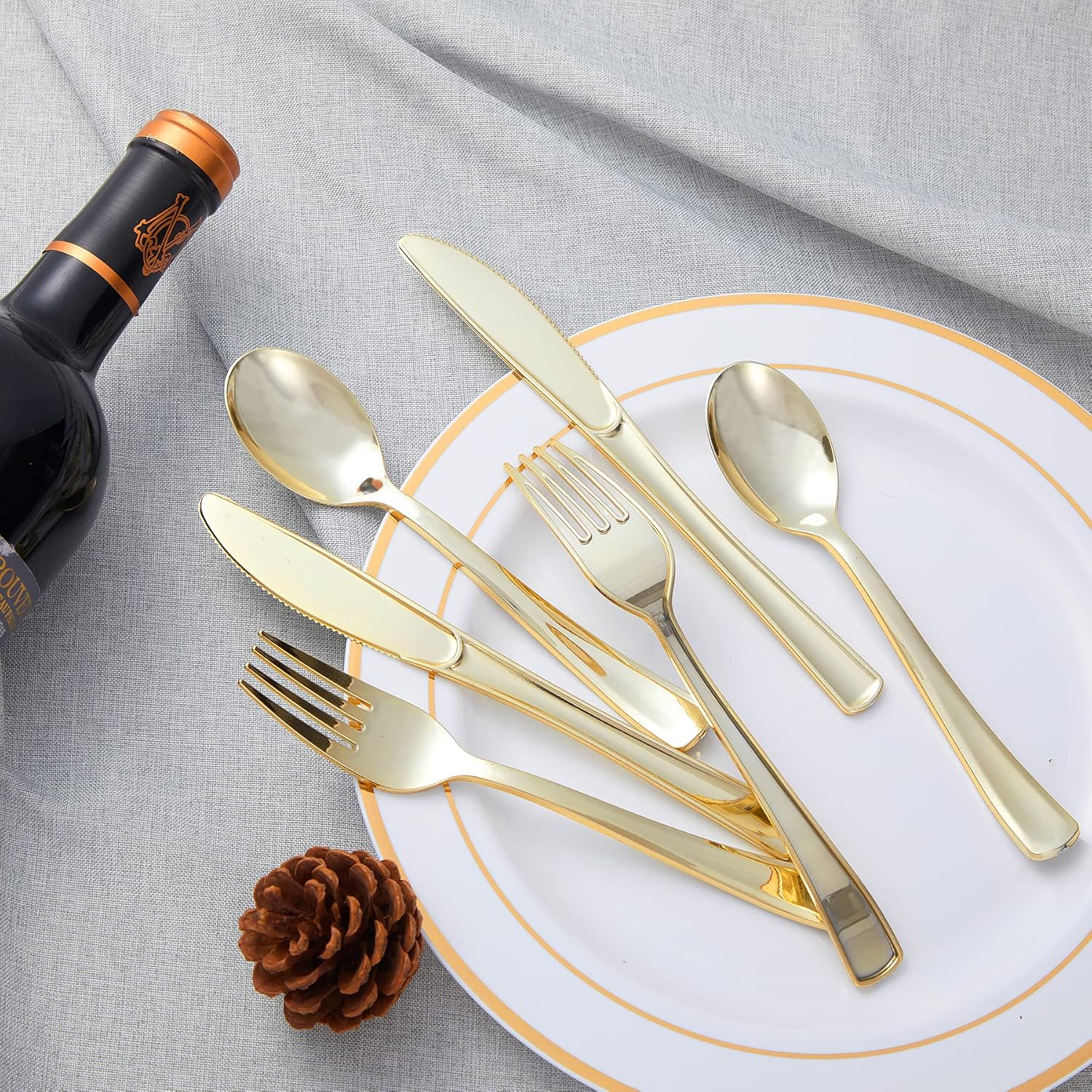 N9R 160 cubiertos de plástico dorado + 72 vasos de plástico dorado + 125 piezas de vajilla de plástico dorado
