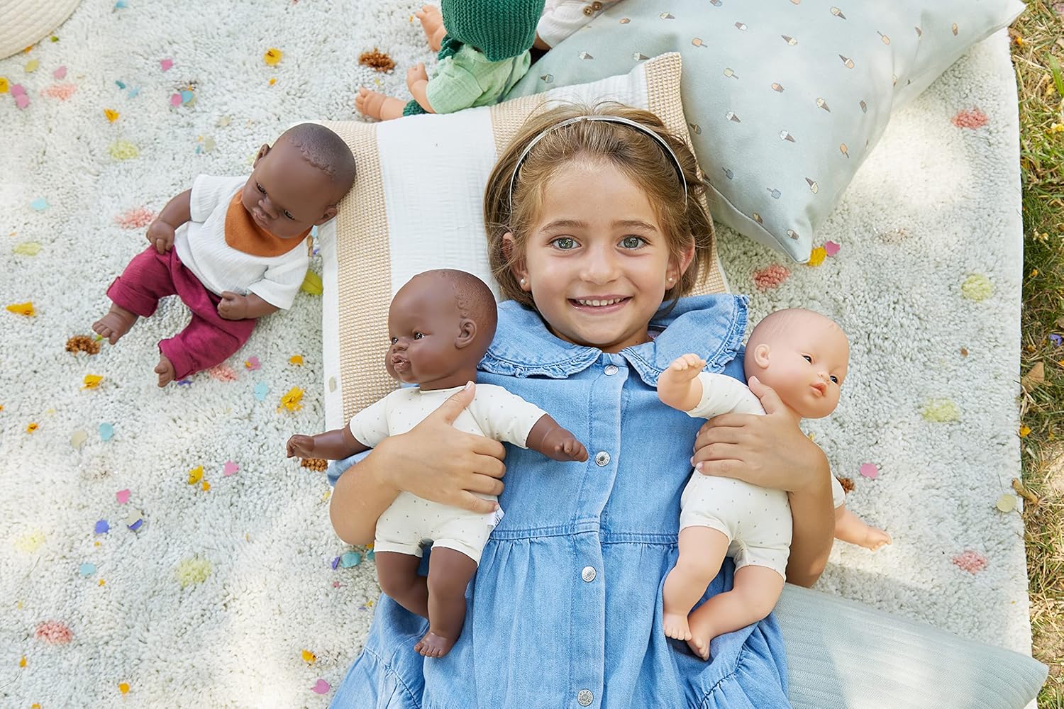 Miniland Muñeca de cuerpo suave asiática de 12 pulgadas en caja de venta al por menor
