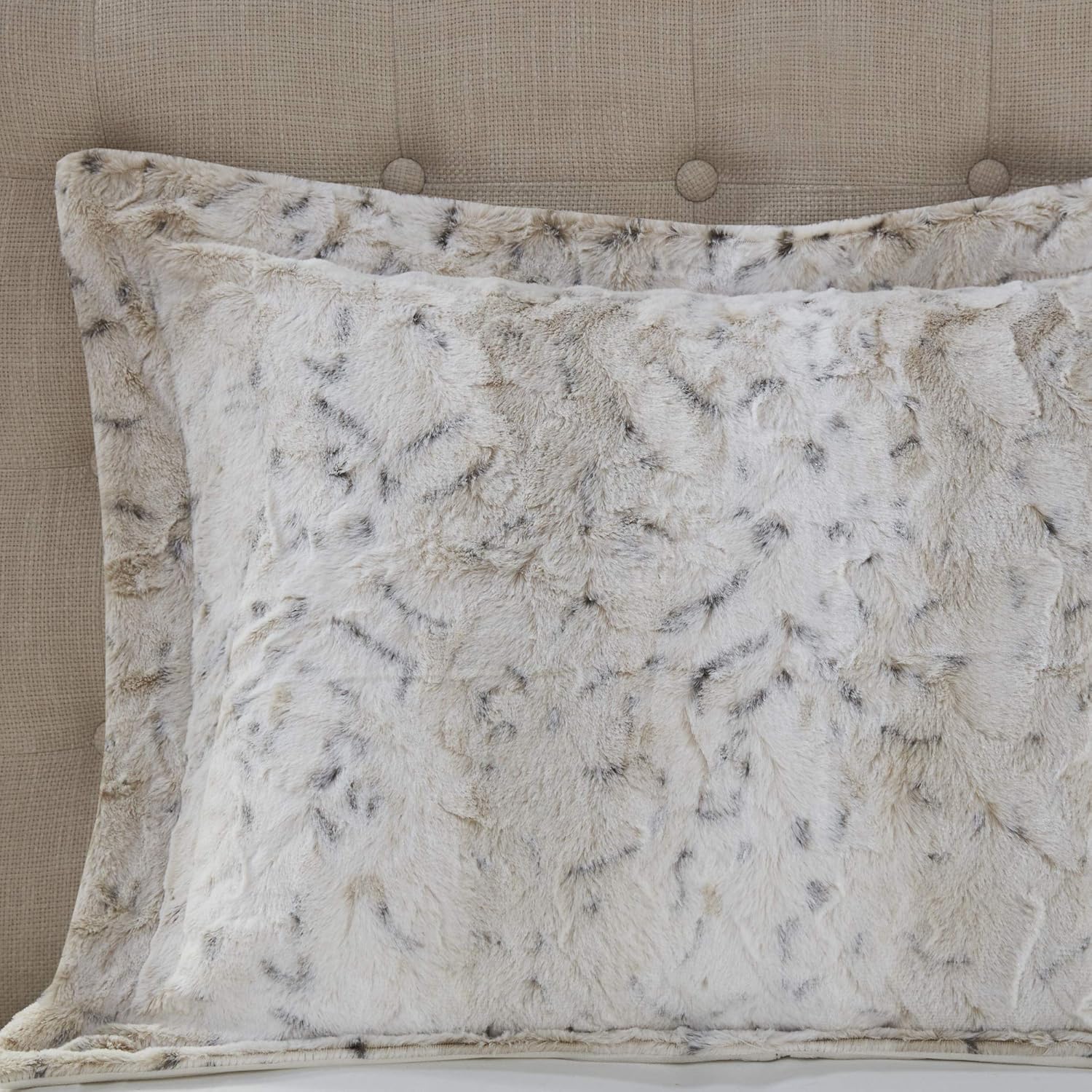 Madison Park Zuri Soft Plush Comforter Set, Faux Fur Animal Stripes Design, Faux Mink On The Reverse, Modern All Season Bedding Set with Matching