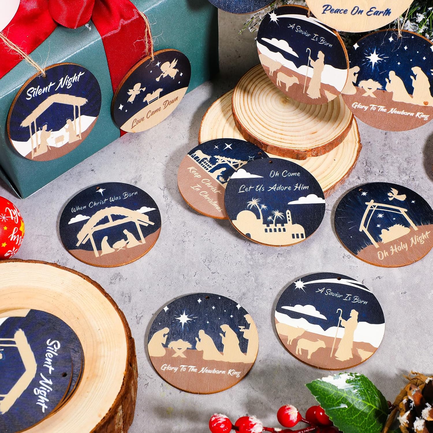 Soaoo 36 adornos de pesebre a granel para árbol de Navidad, adornos de madera para belén, adornos redondos a granel, decoraciones colgantes para