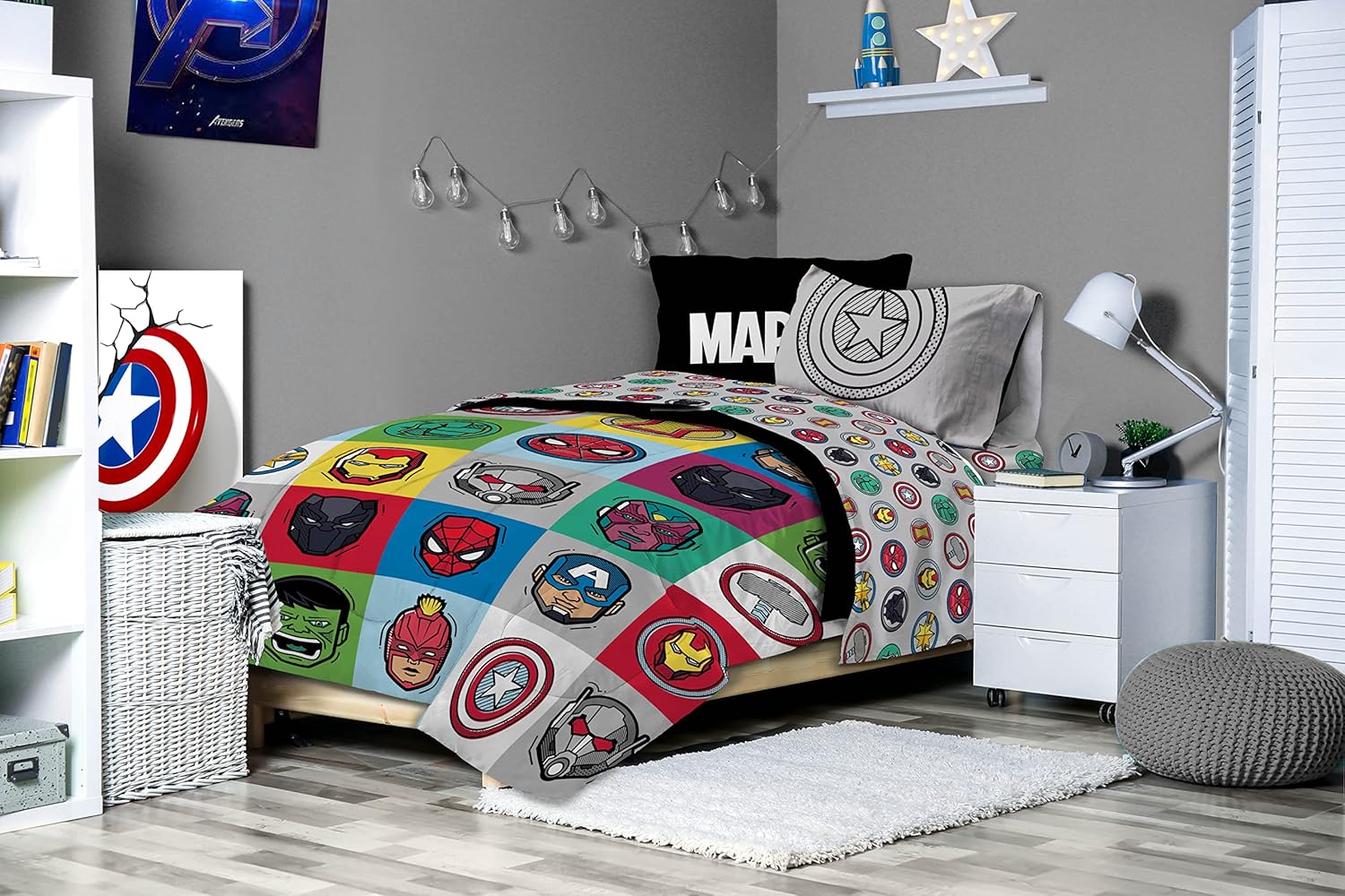 Jay Franco Avengers Emblems and Pop – Juego de ropa de cama matrimonial de 14 piezas