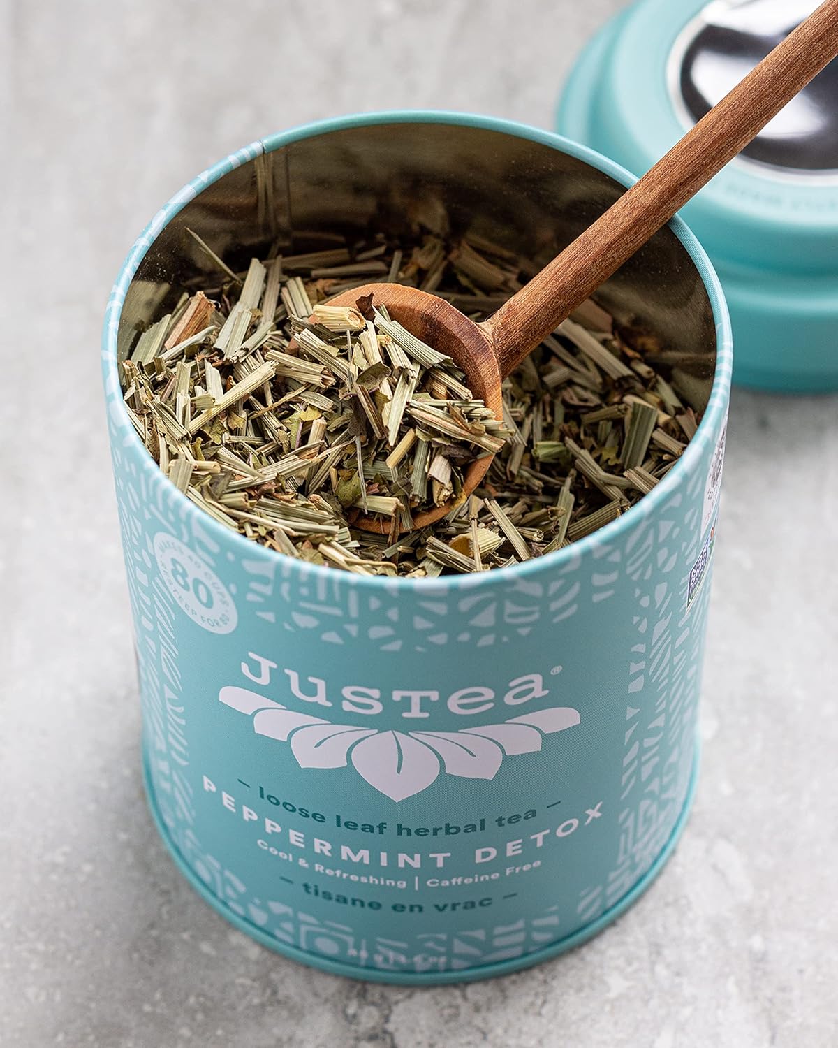 JusTea PEPPERMINT DETOX  Té de hierbas de hojas sueltas  Lata con cuchara de té tallada a mano  Más de 40 tazas (1.6 onzas)  Sin cafeína  Ganador de