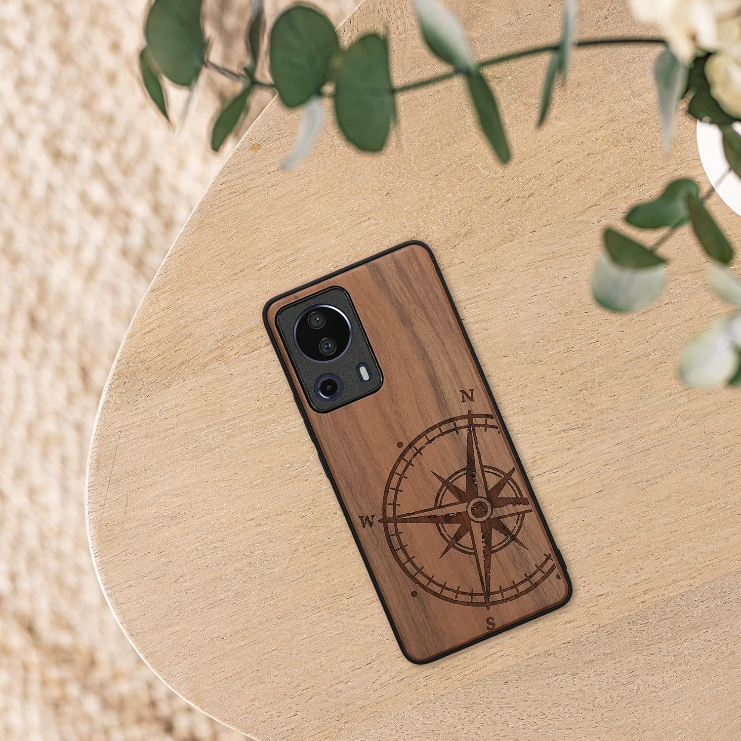 kwmobile Funda de madera compatible con Xiaomi 13 Lite 5G – Funda – Brújula de navegación marrón oscuro